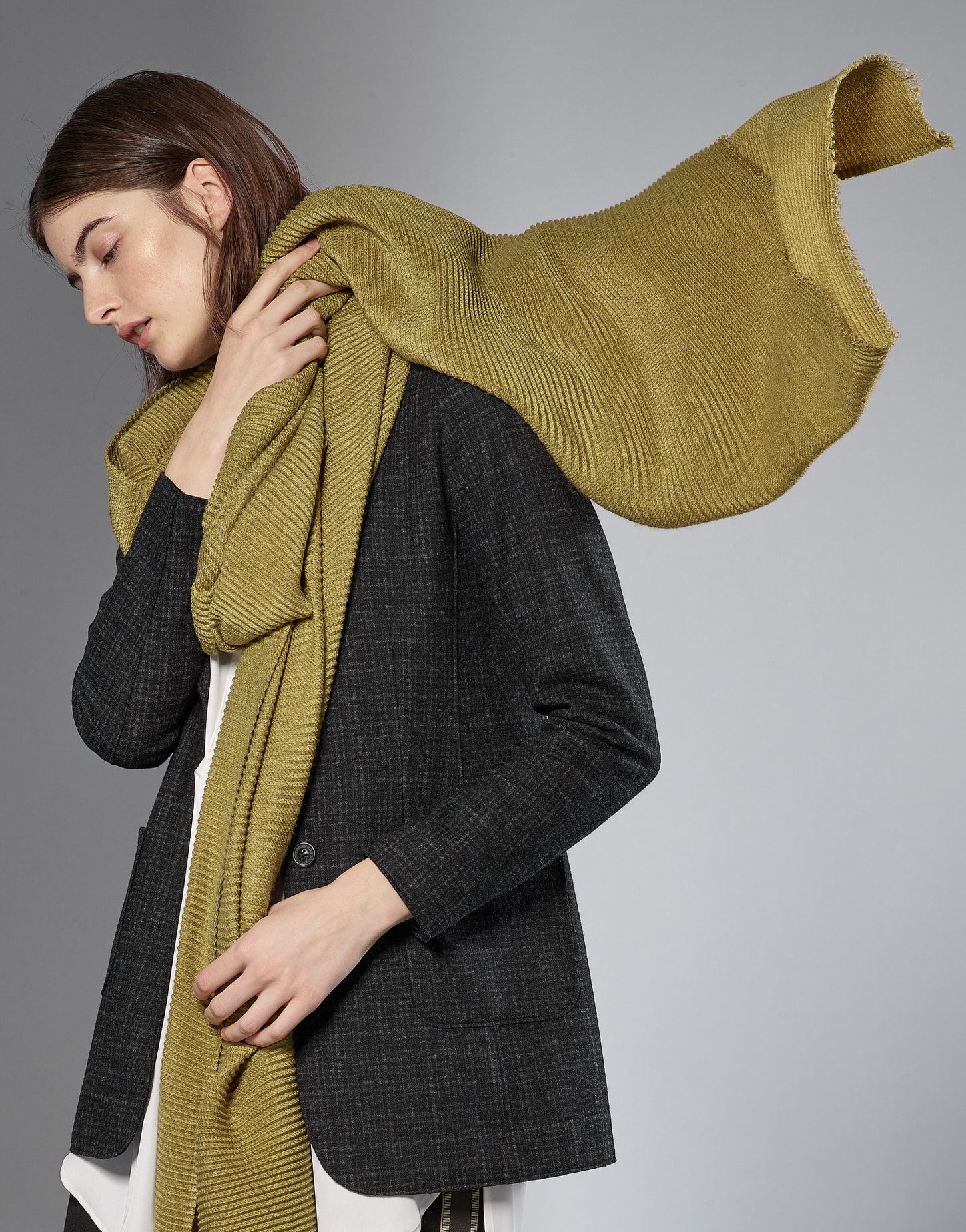 Shiny Pea Asomi scarf