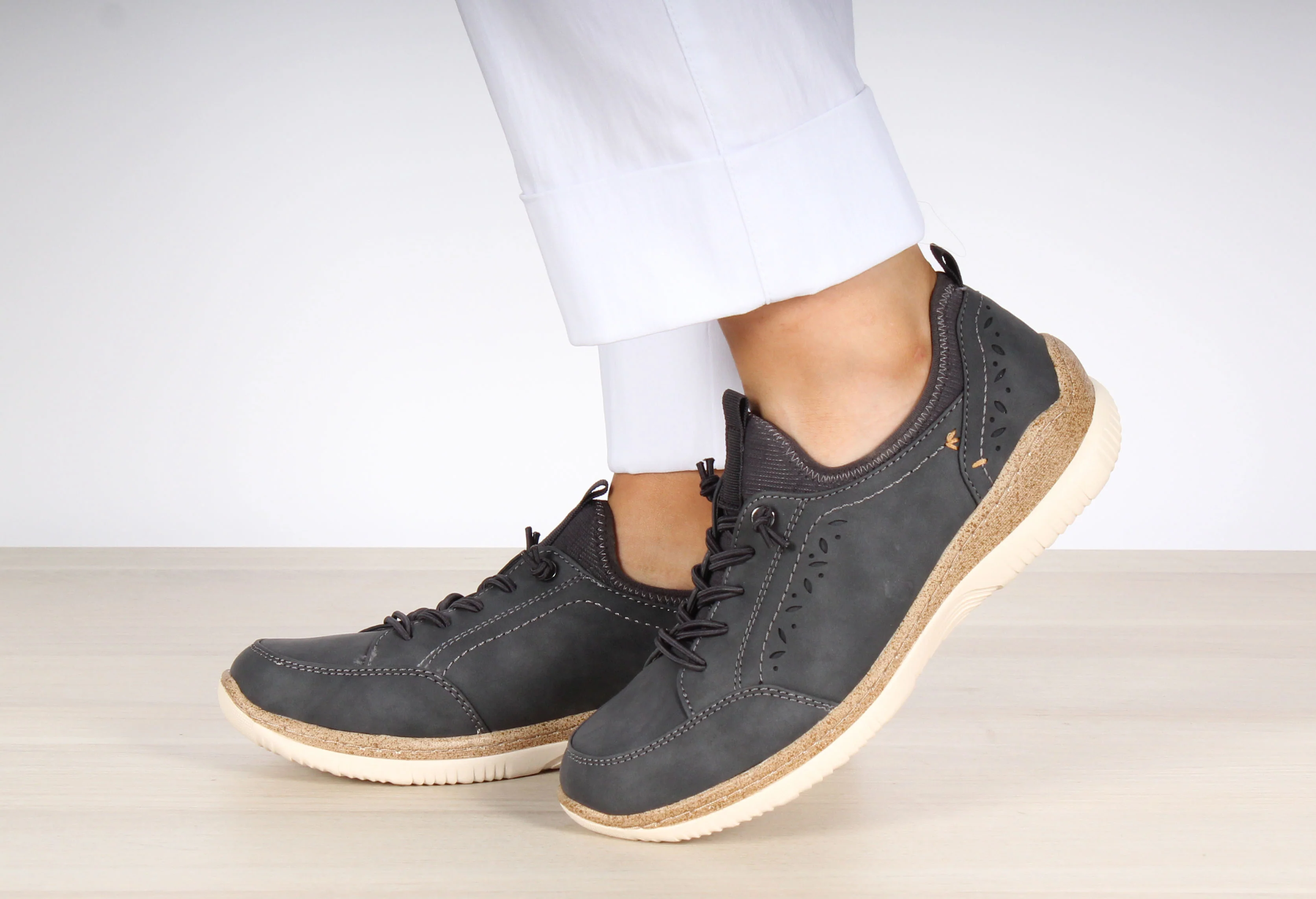 Slip on Trainer