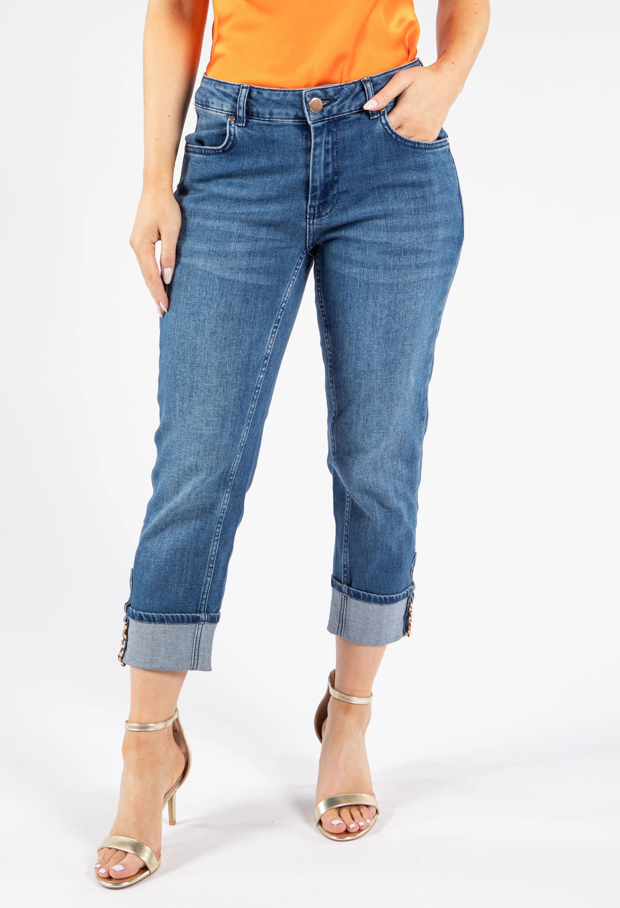 Fara Chain Detail Cropped Tapered Jeans