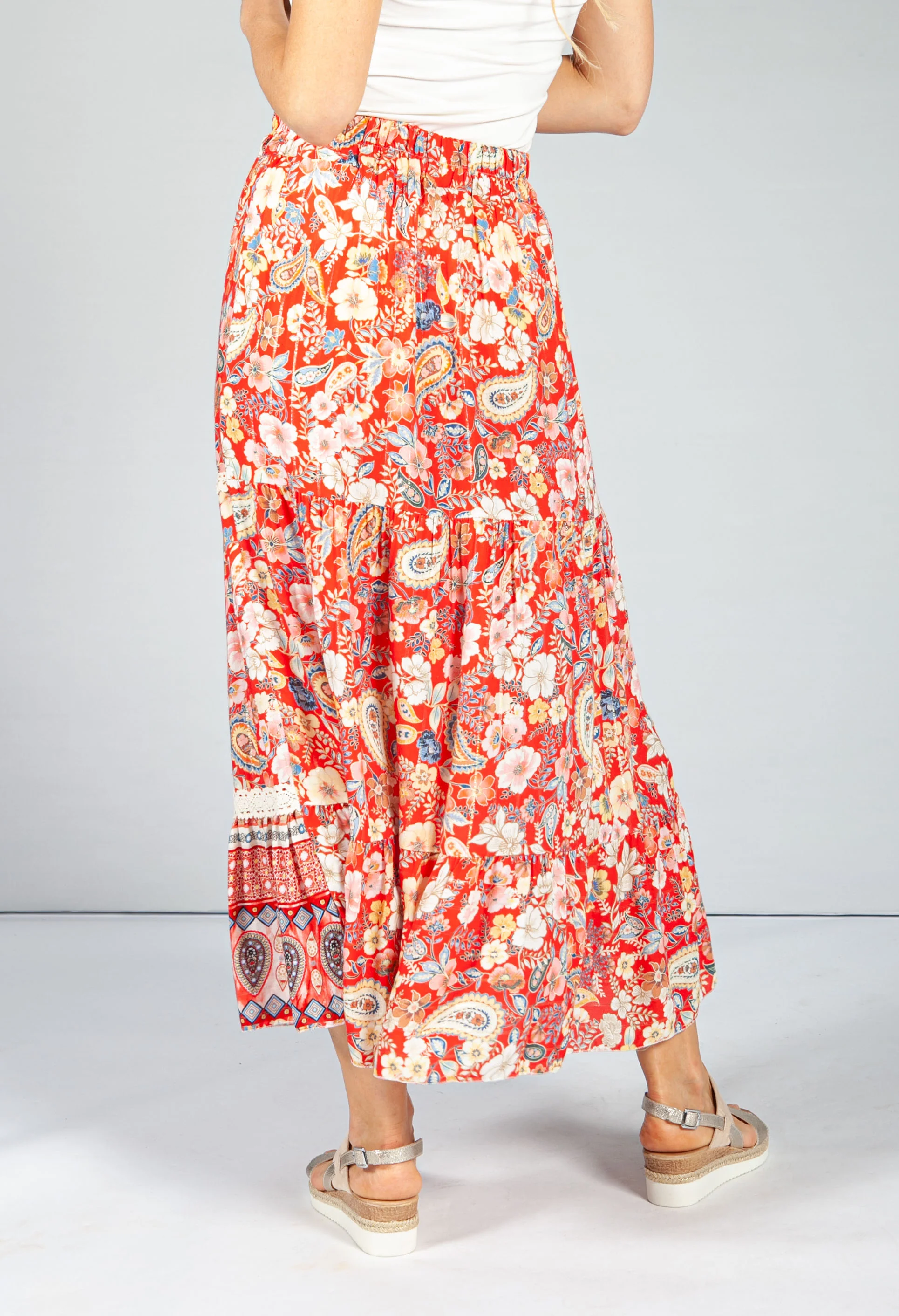 Vintage Floral Skirt in Red
