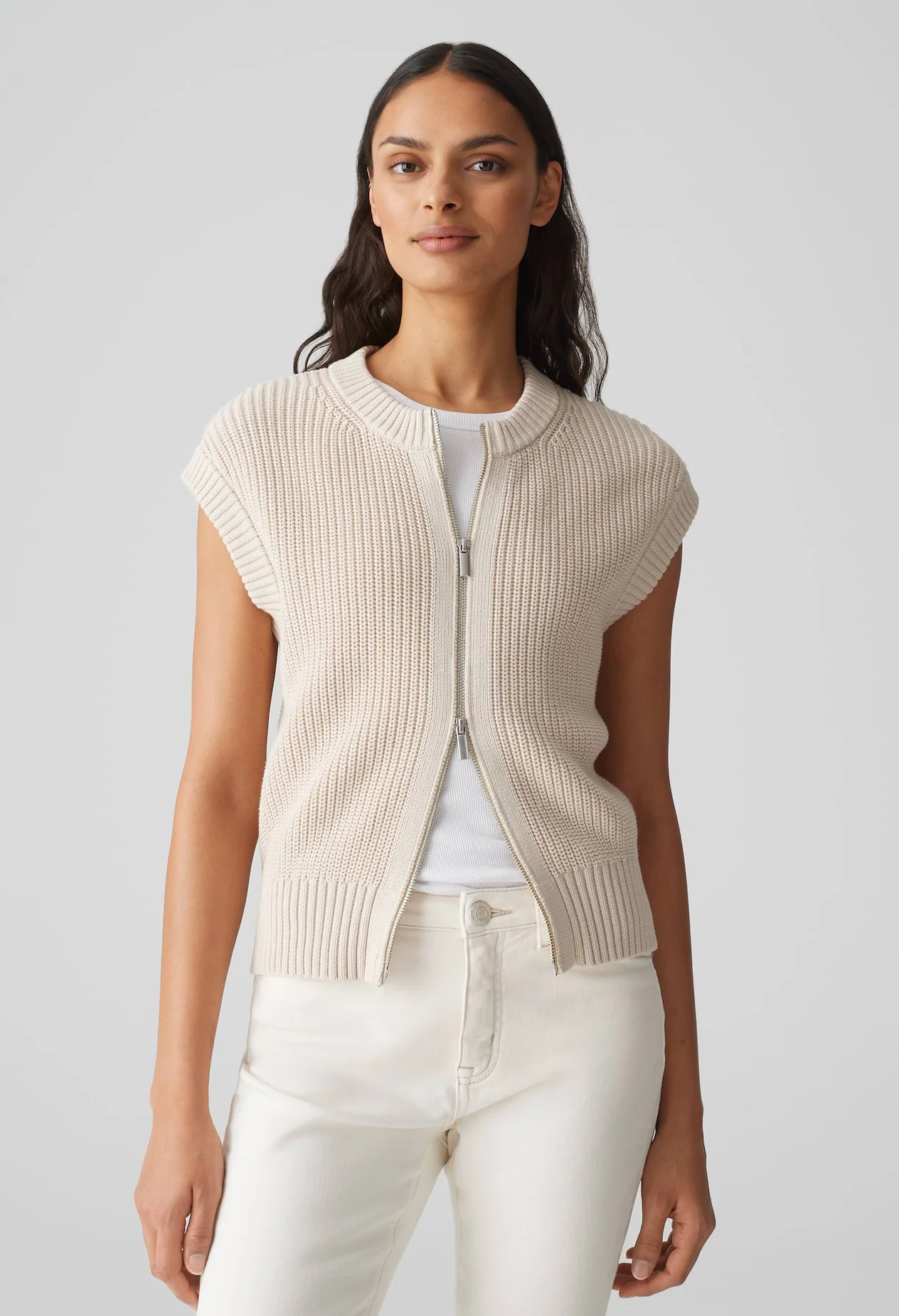Dufka Sleeveless Zip Up Knit