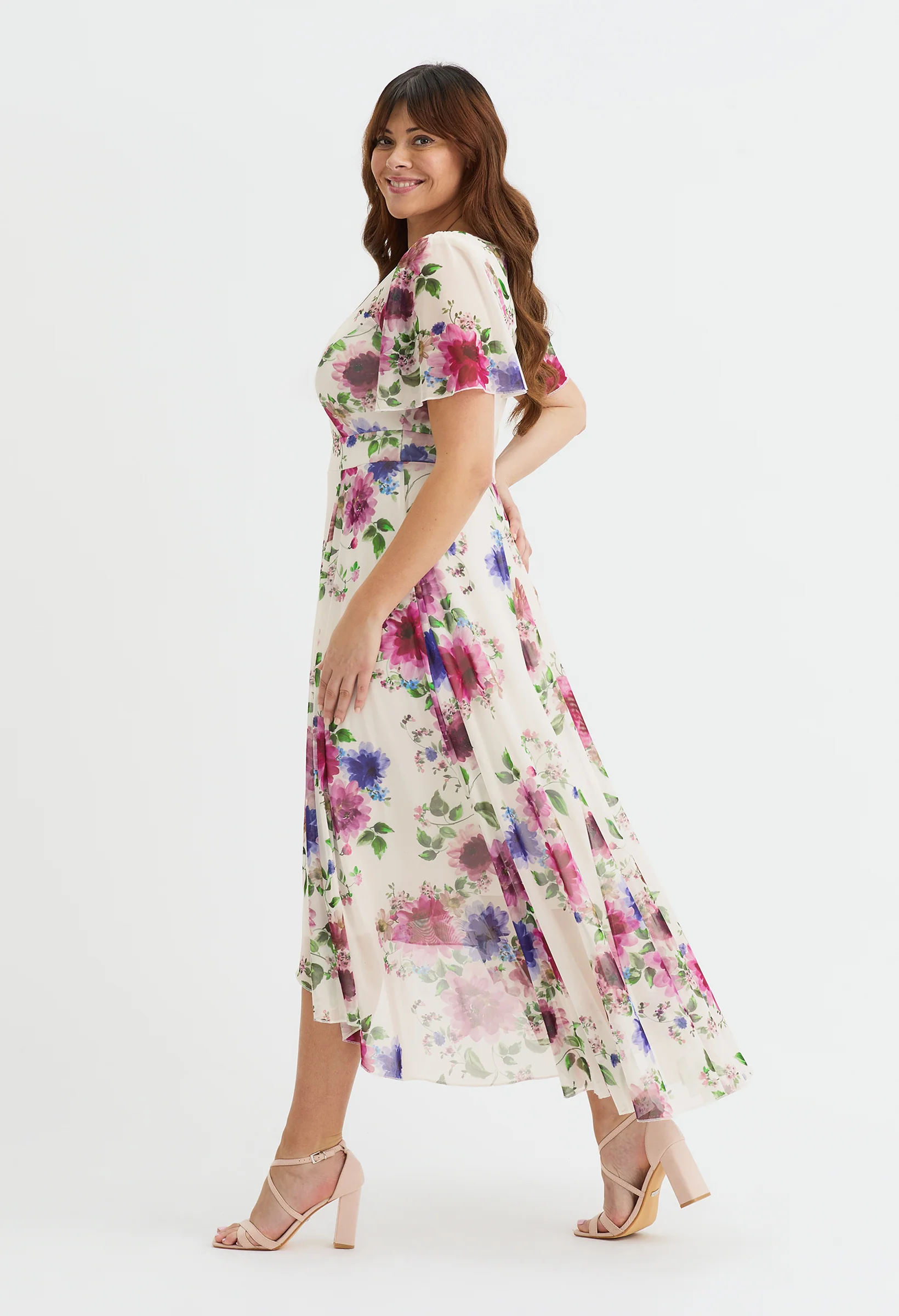 Tilly Angel Sleeve Sweetheart Curve+ Dress