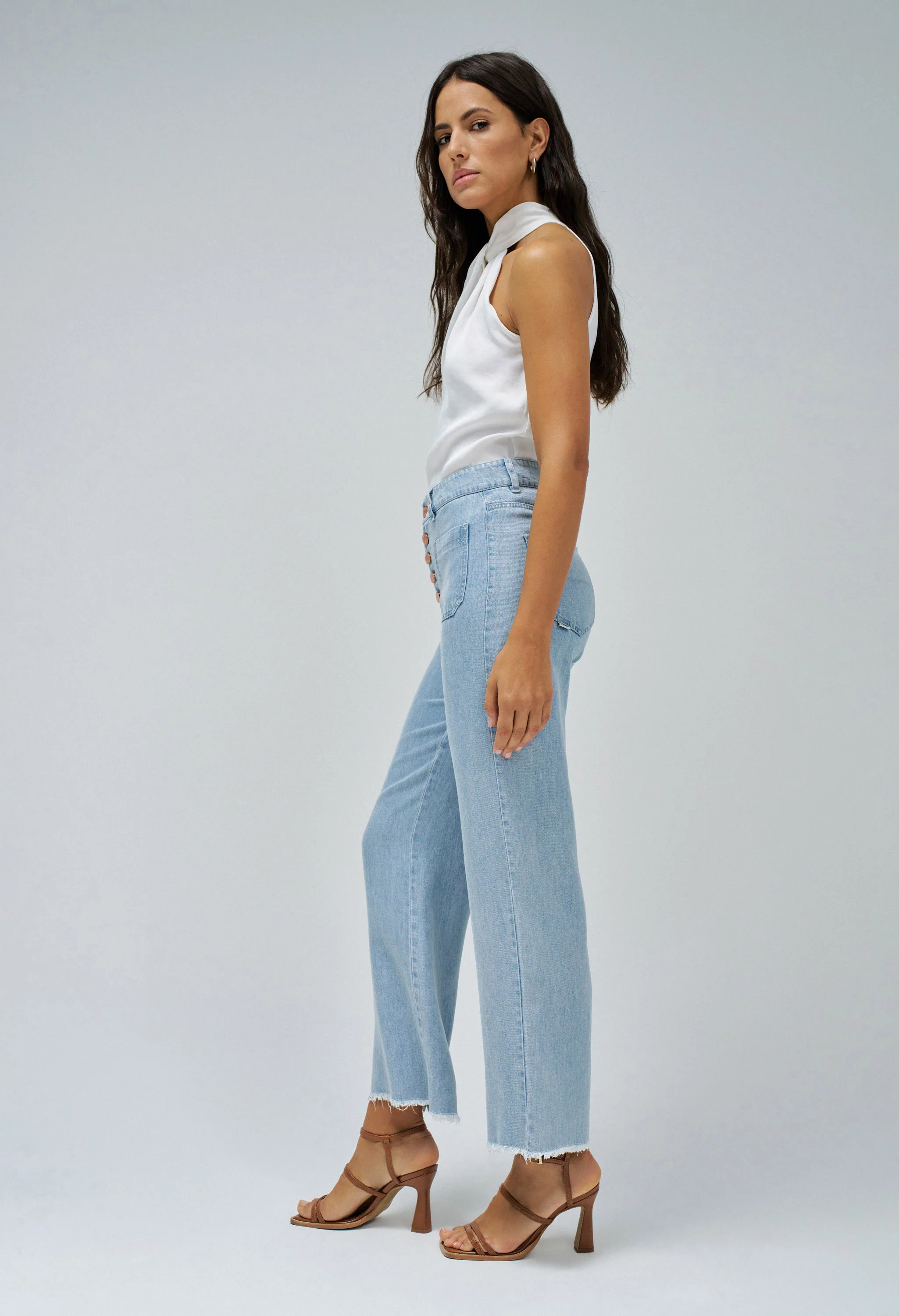 Front Pocket Light Wash Jeans 28 Leg