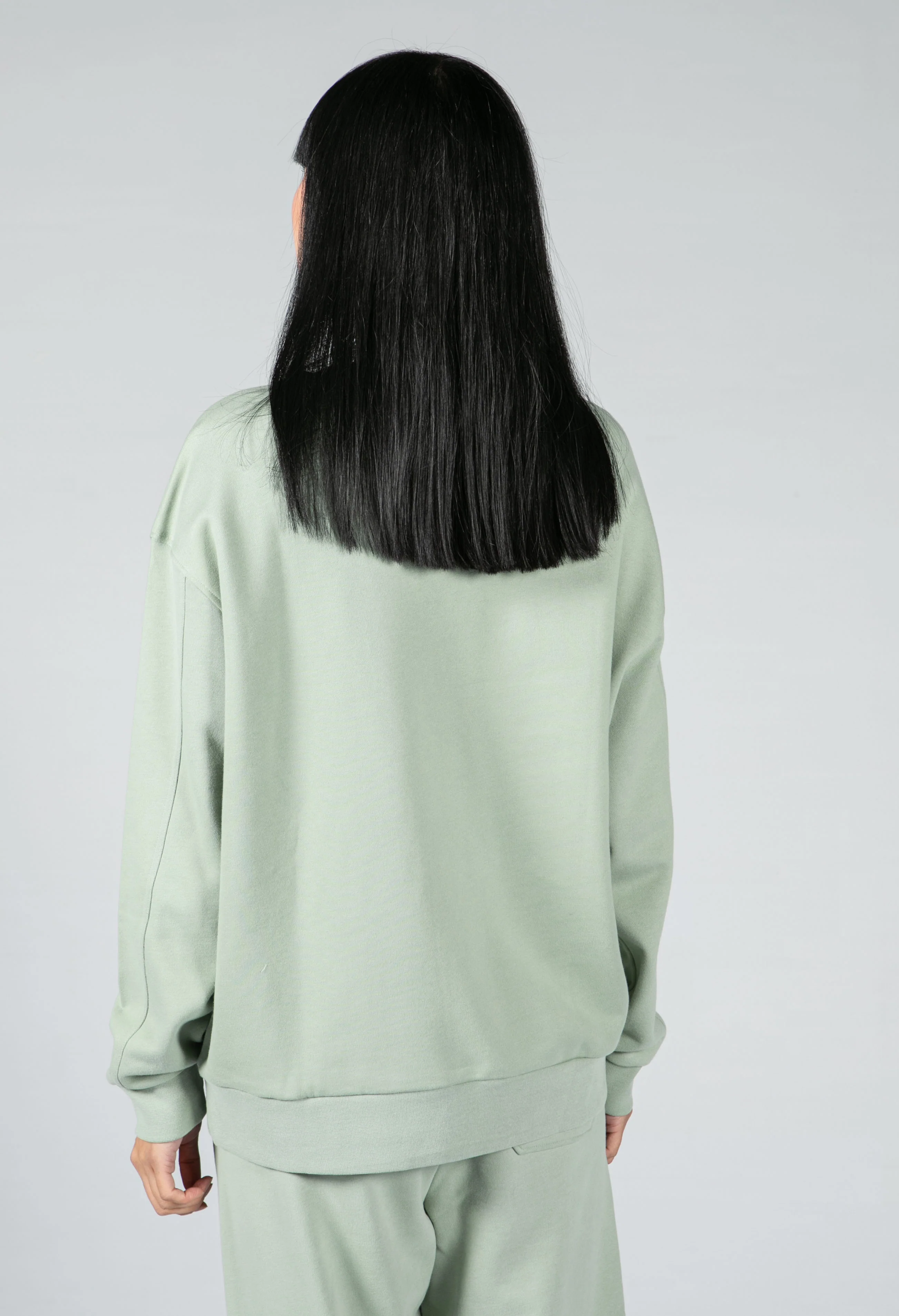 ORGANIC COTTON SWEATSHIRT IN SAGE GREEN
