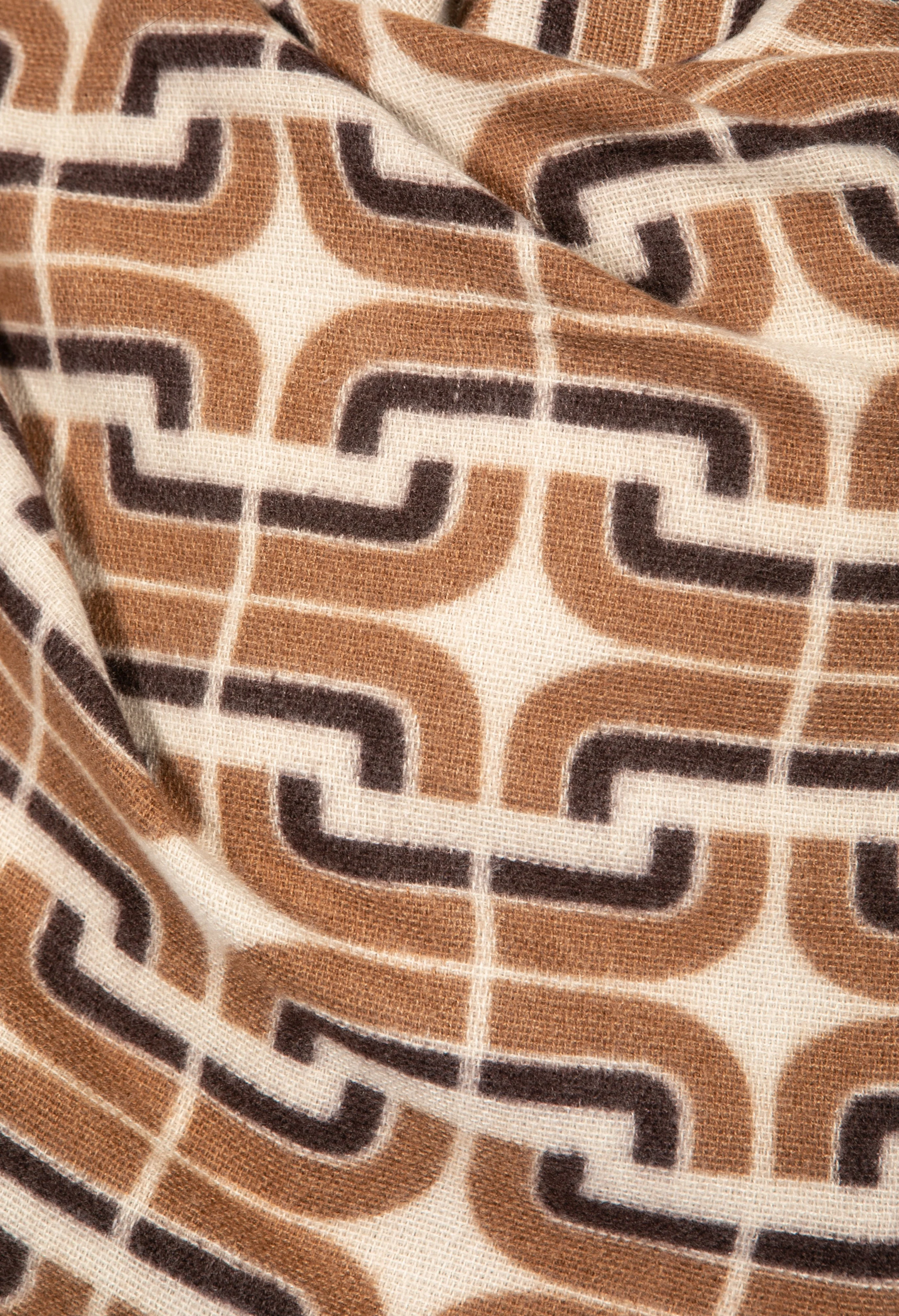 Chained Geometric Print Scarf
