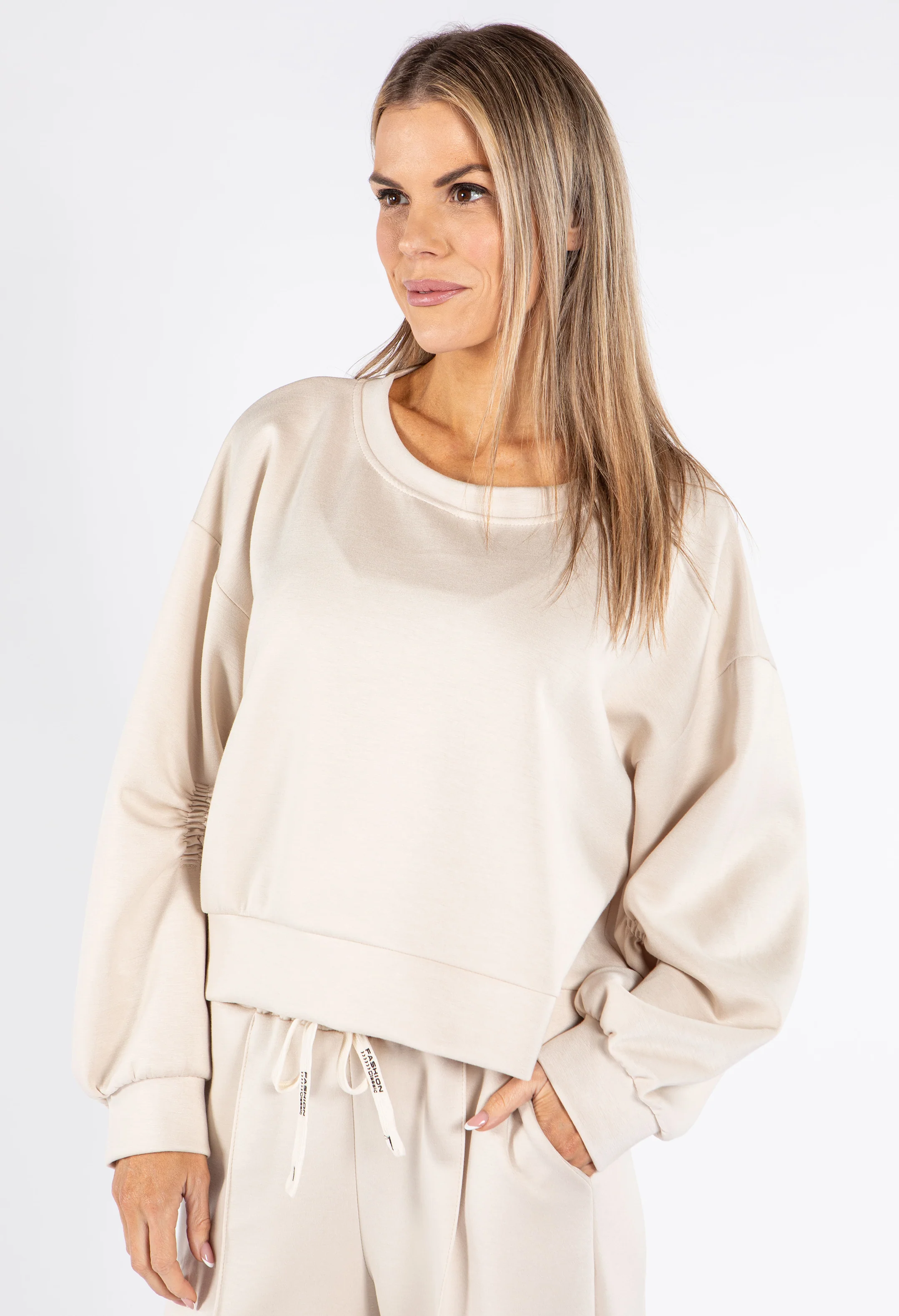 Ruched Sleeve Cropped Sweatshirt