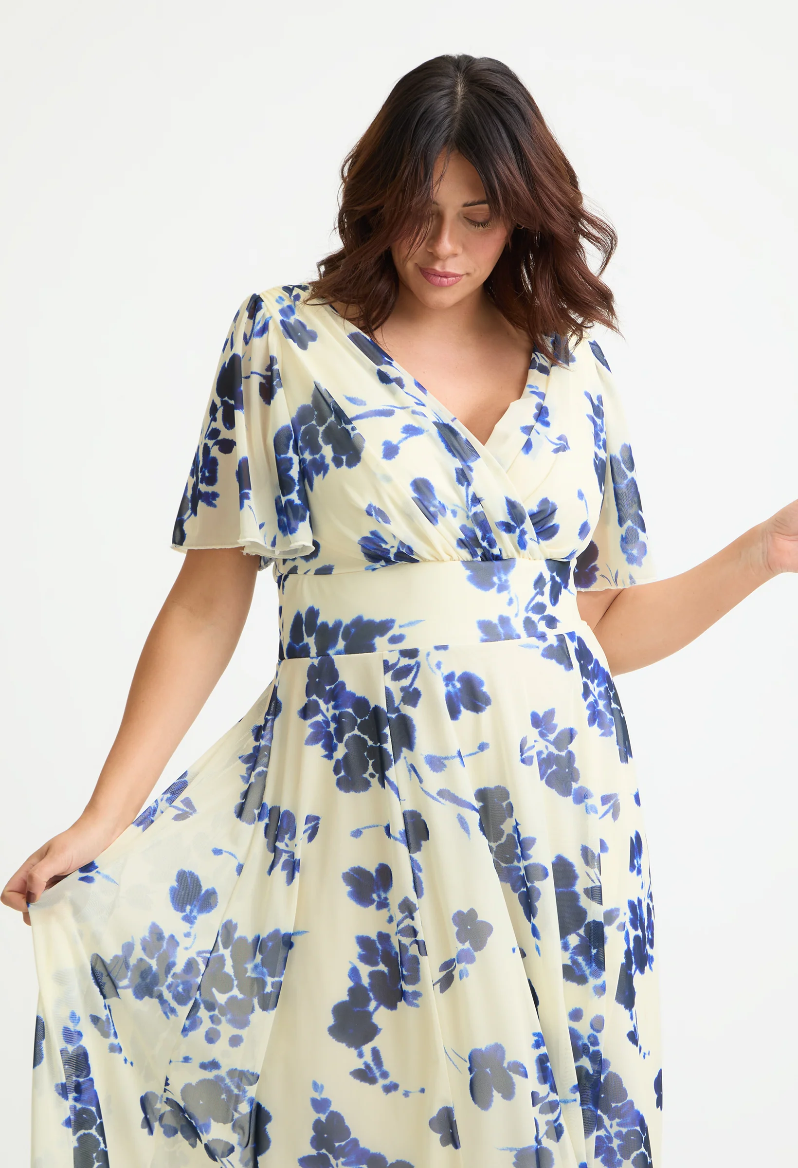 Victoria Angel Sleeve Mesh Midi Curve+ Dress