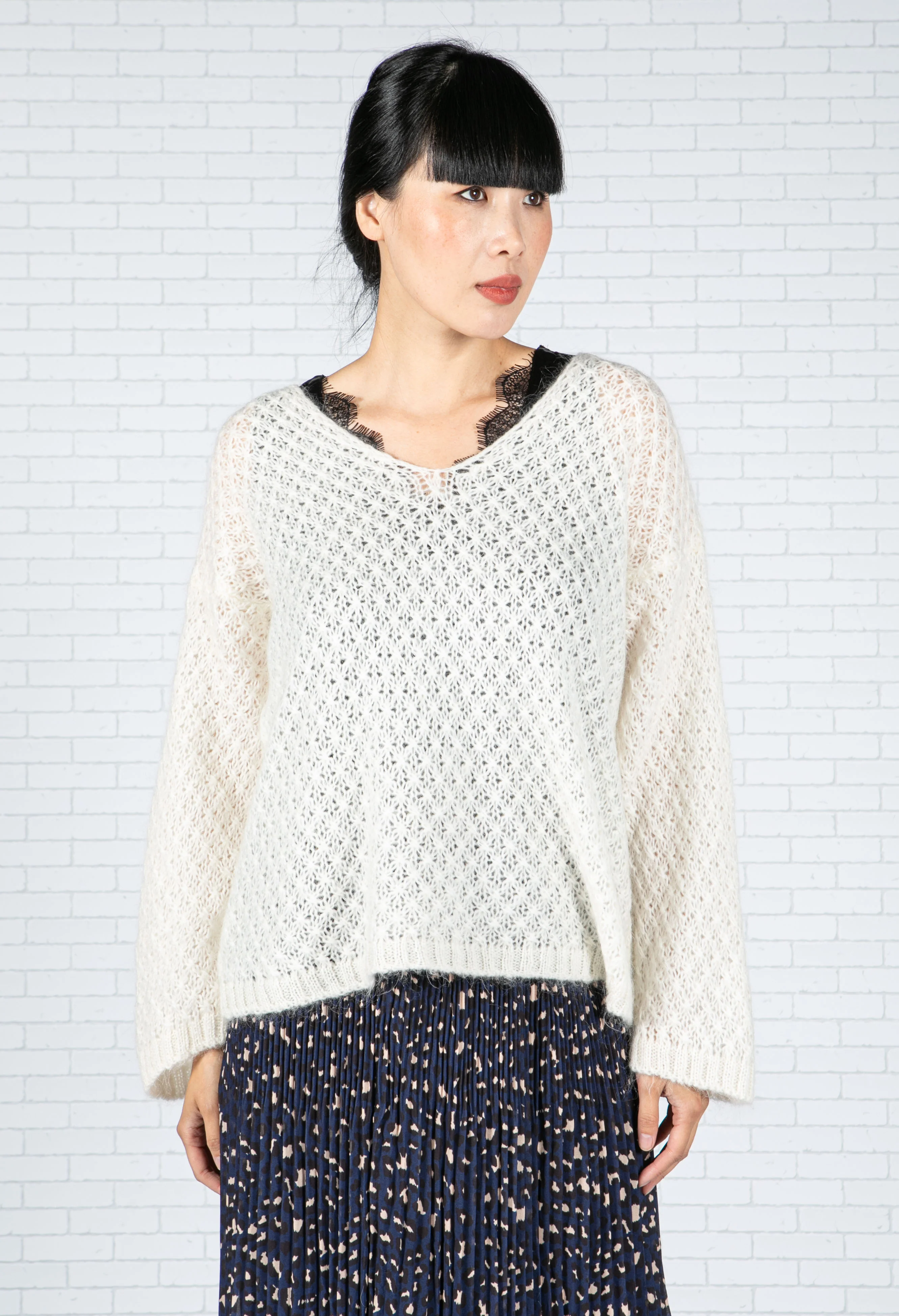 Relaxed Fit Pullover Knit in Cream