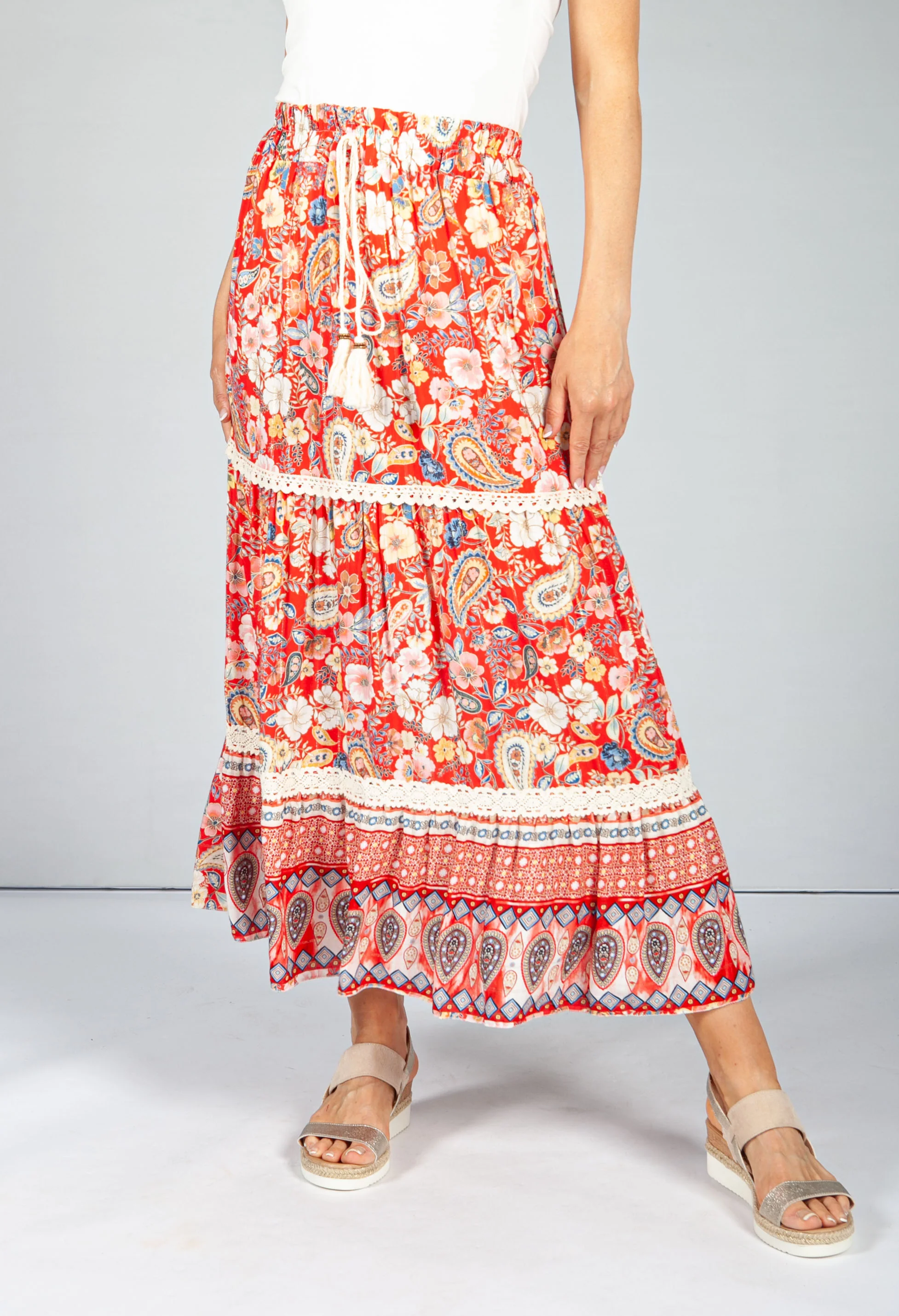 Vintage Floral Skirt in Red