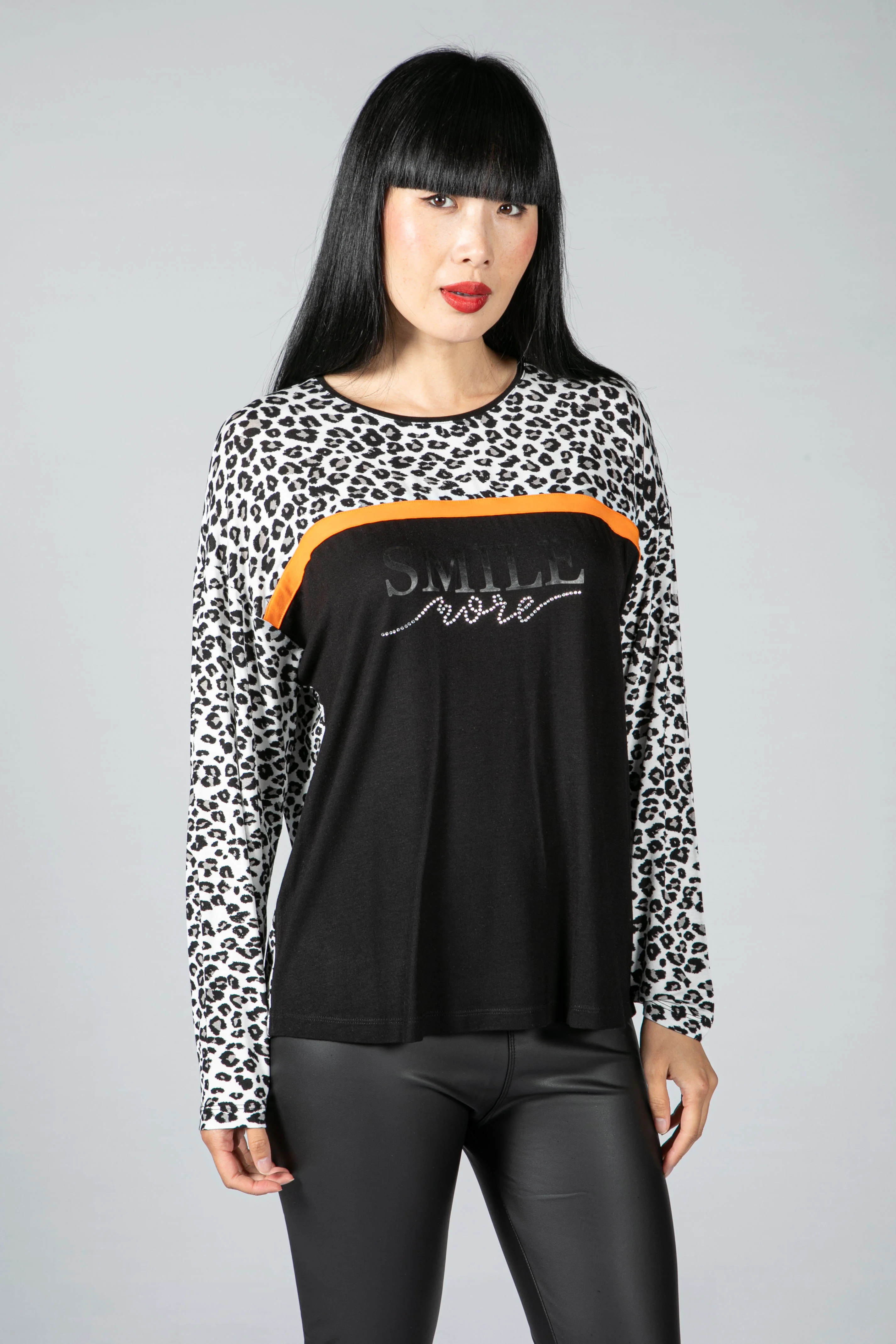 LEO LOVE in Leo-Design
