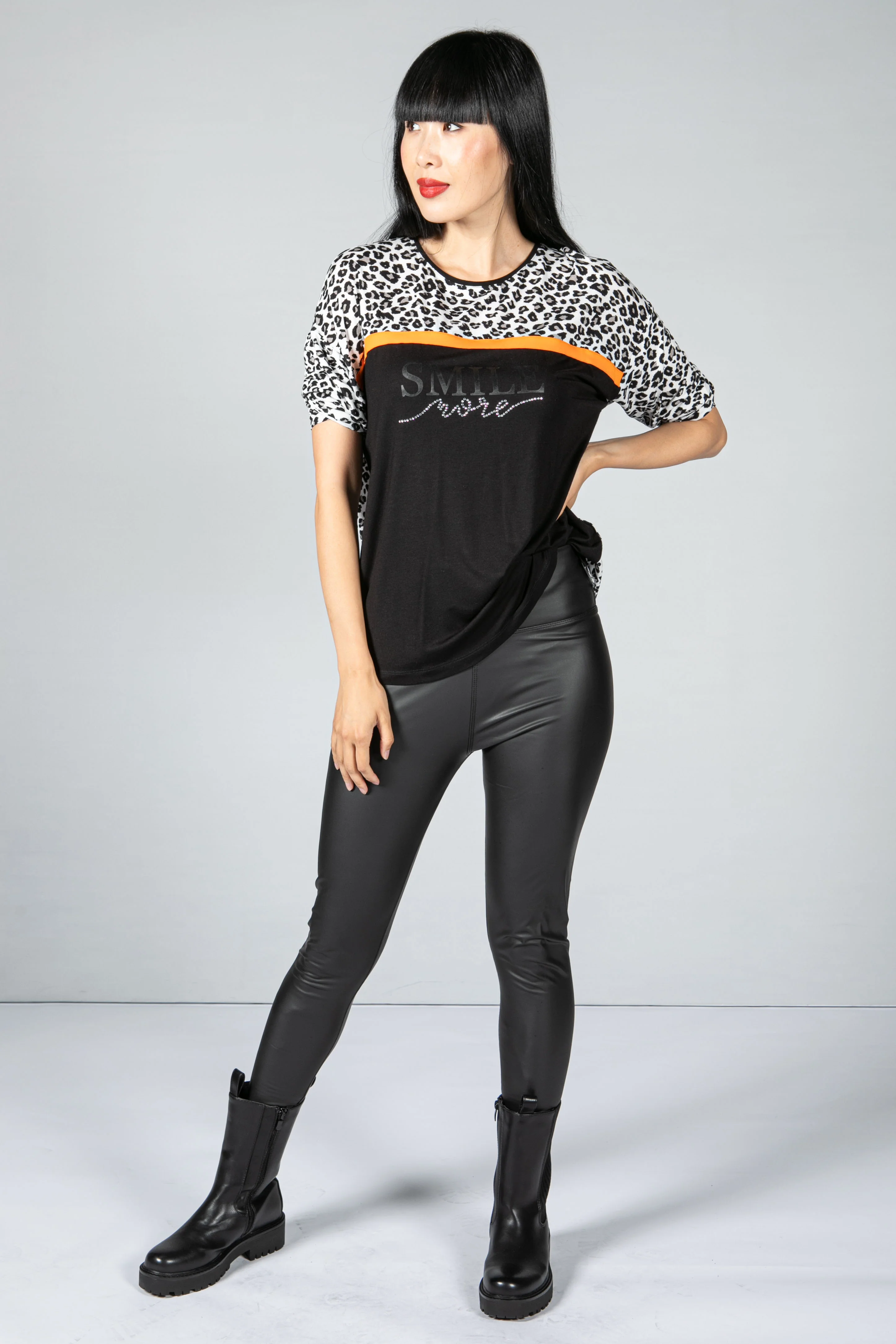 LEO LOVE in Leo-Design