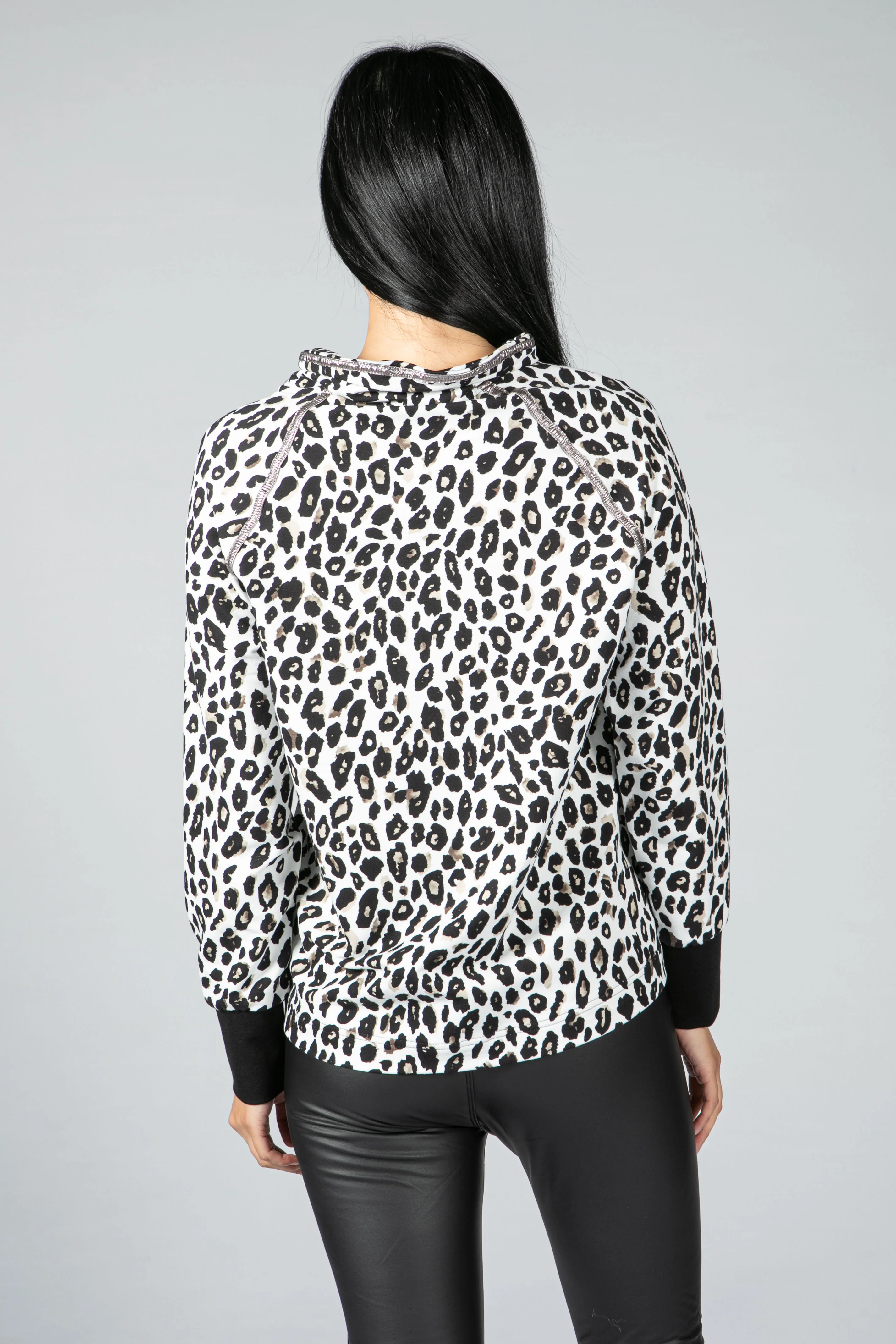 Shirt LEO LOVE with plain cuffs
