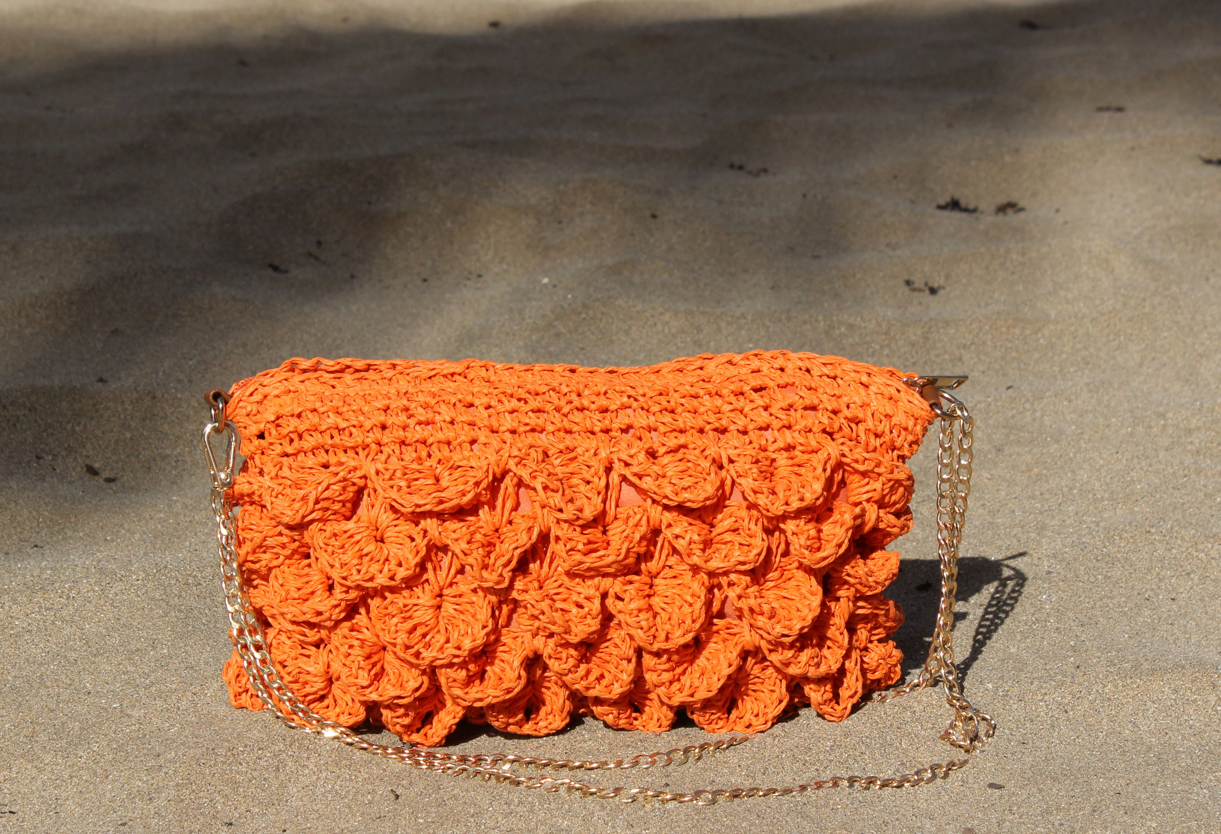 Straw Scalloped Cross Body Bag