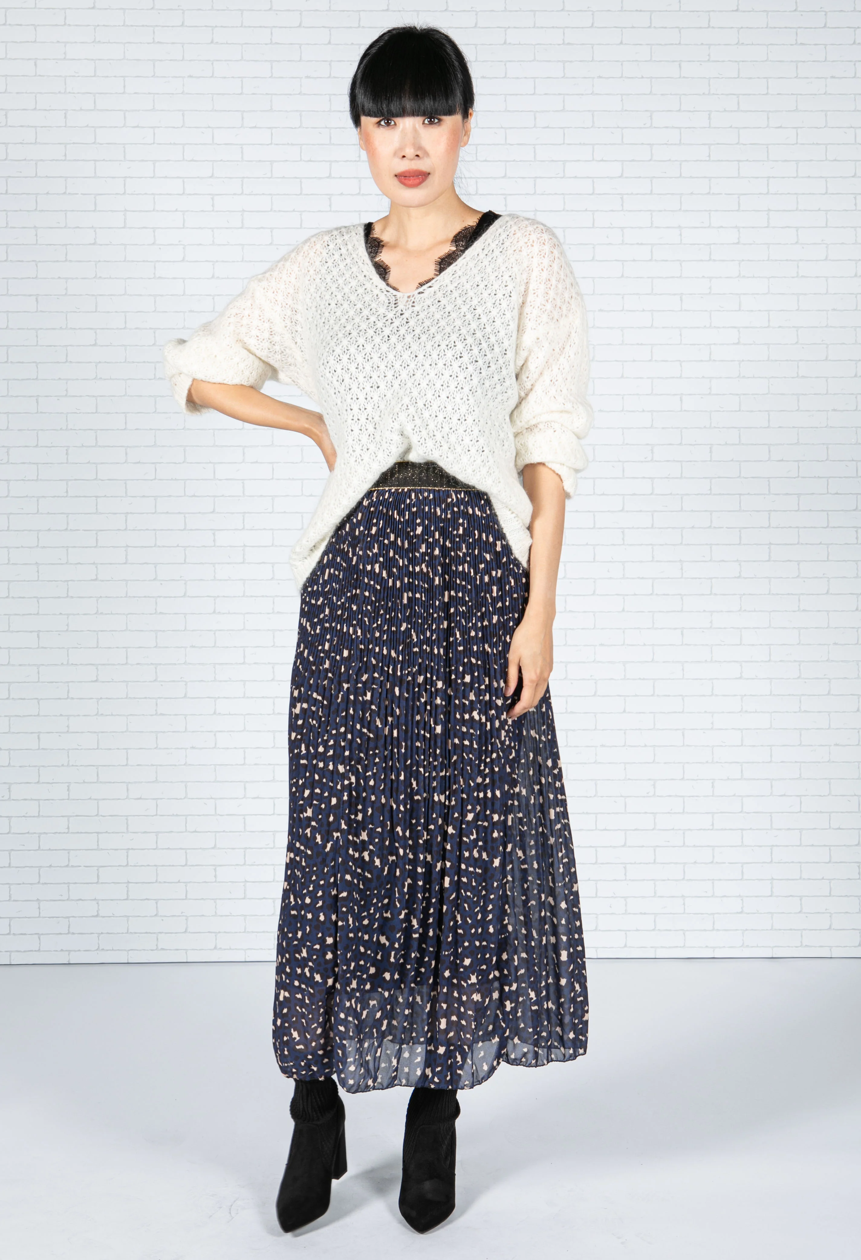Relaxed Fit Pullover Knit in Cream