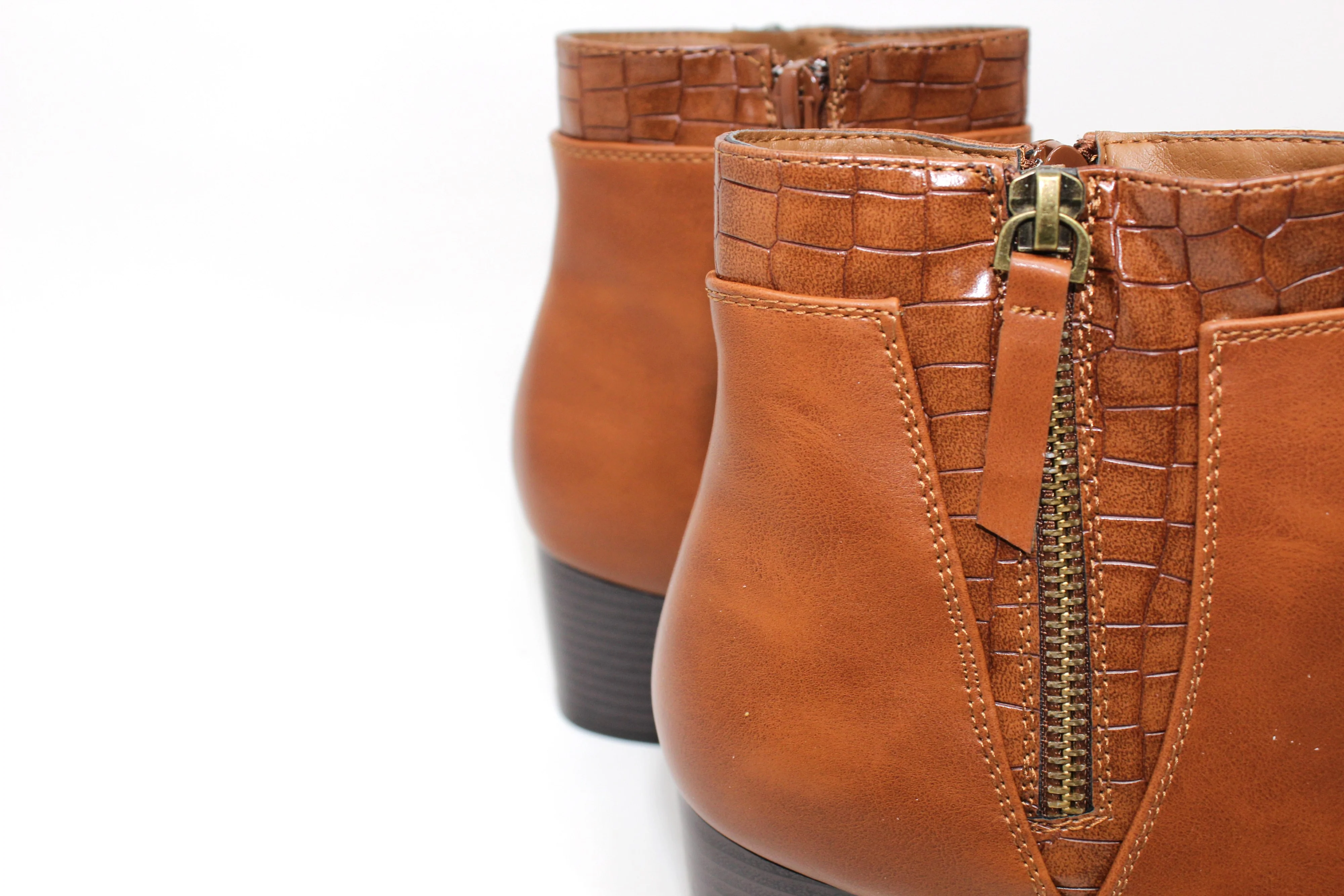Classic look camel Ankle Boot