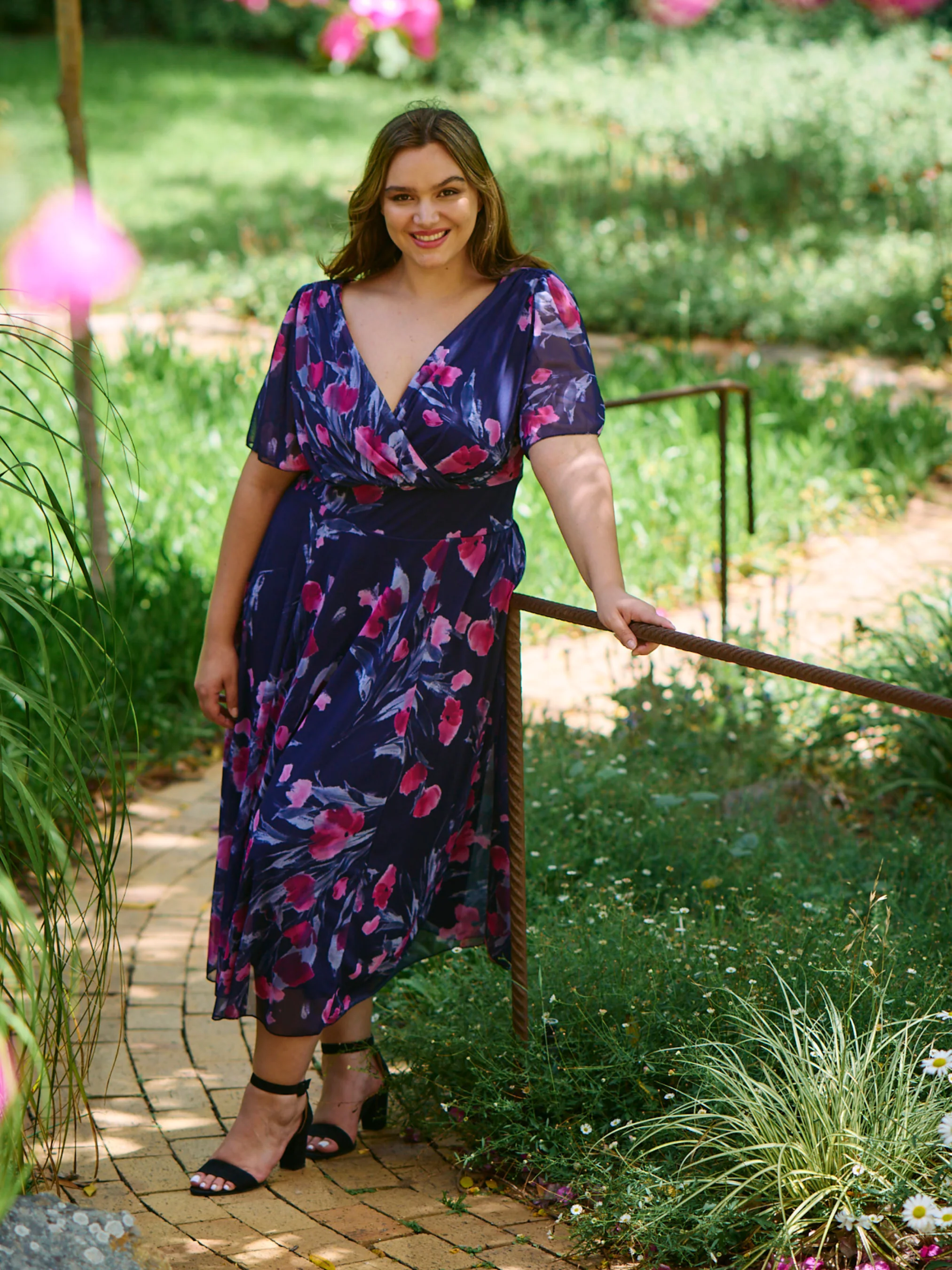 Victoria Angel Sleeve Mesh Midi Curve+ Dress