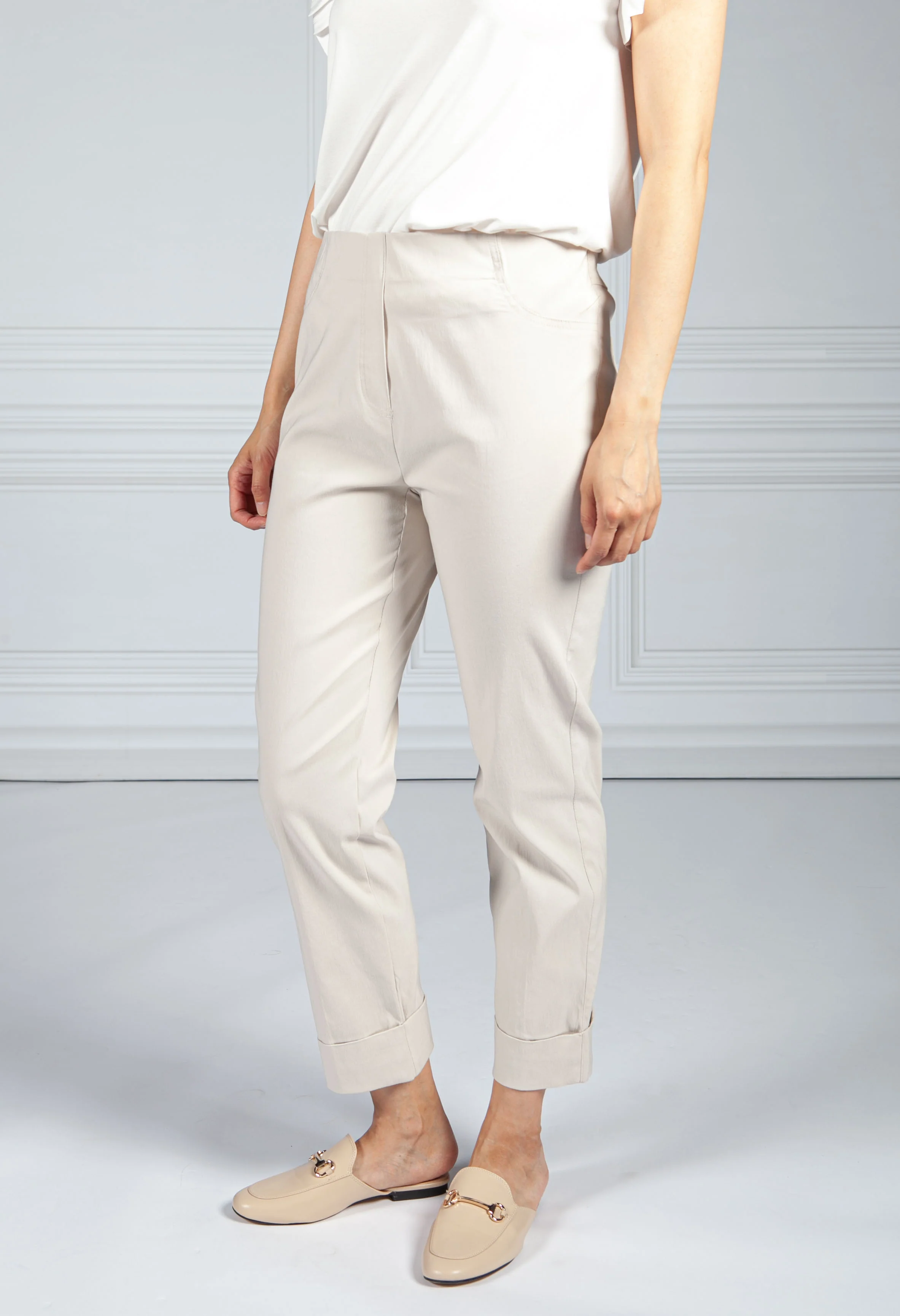 Sand Stretch Capri Pant