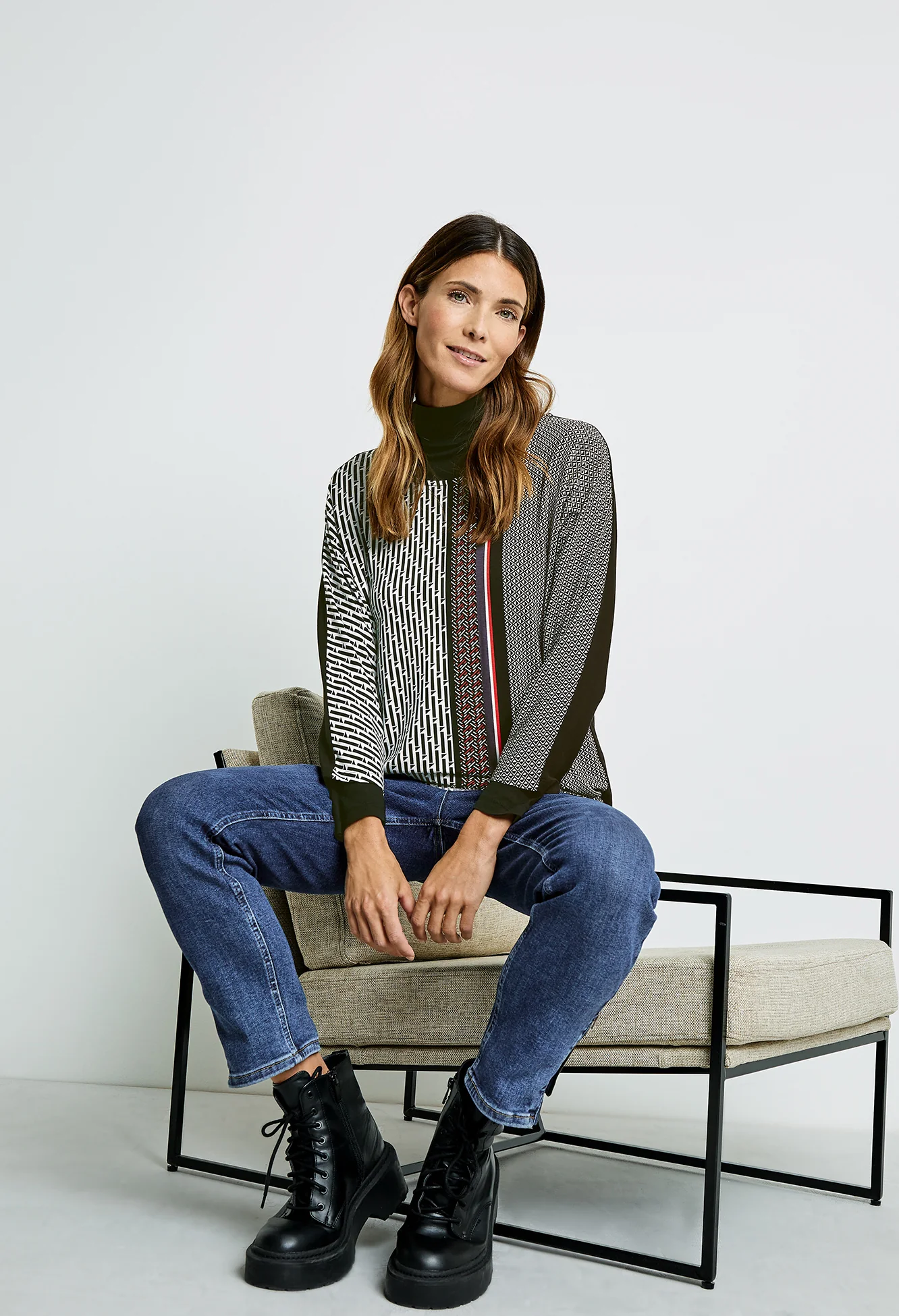 Sleeve Top With Patchwork Pattern