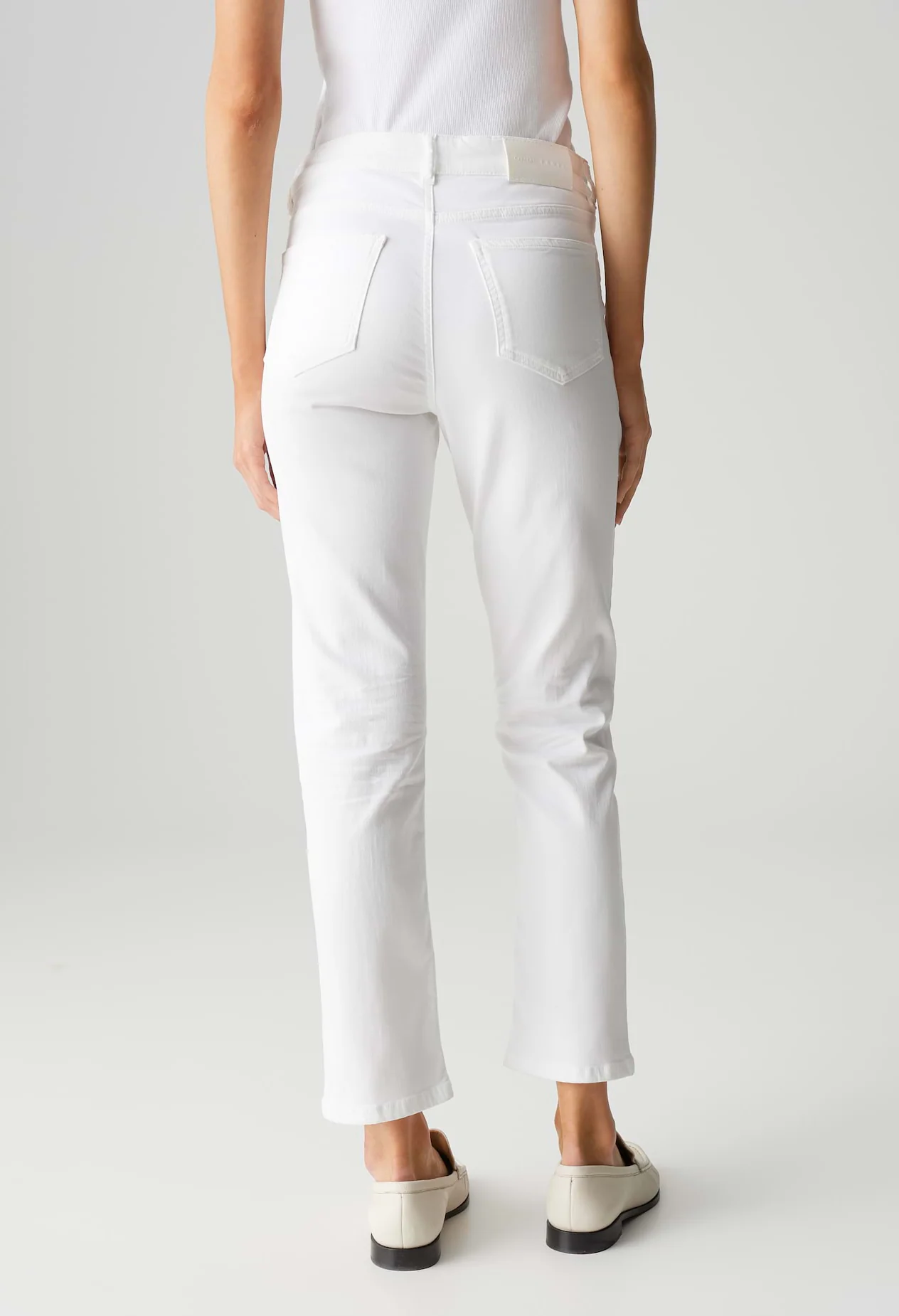 Melly Base Mid Rise Straight Jeans