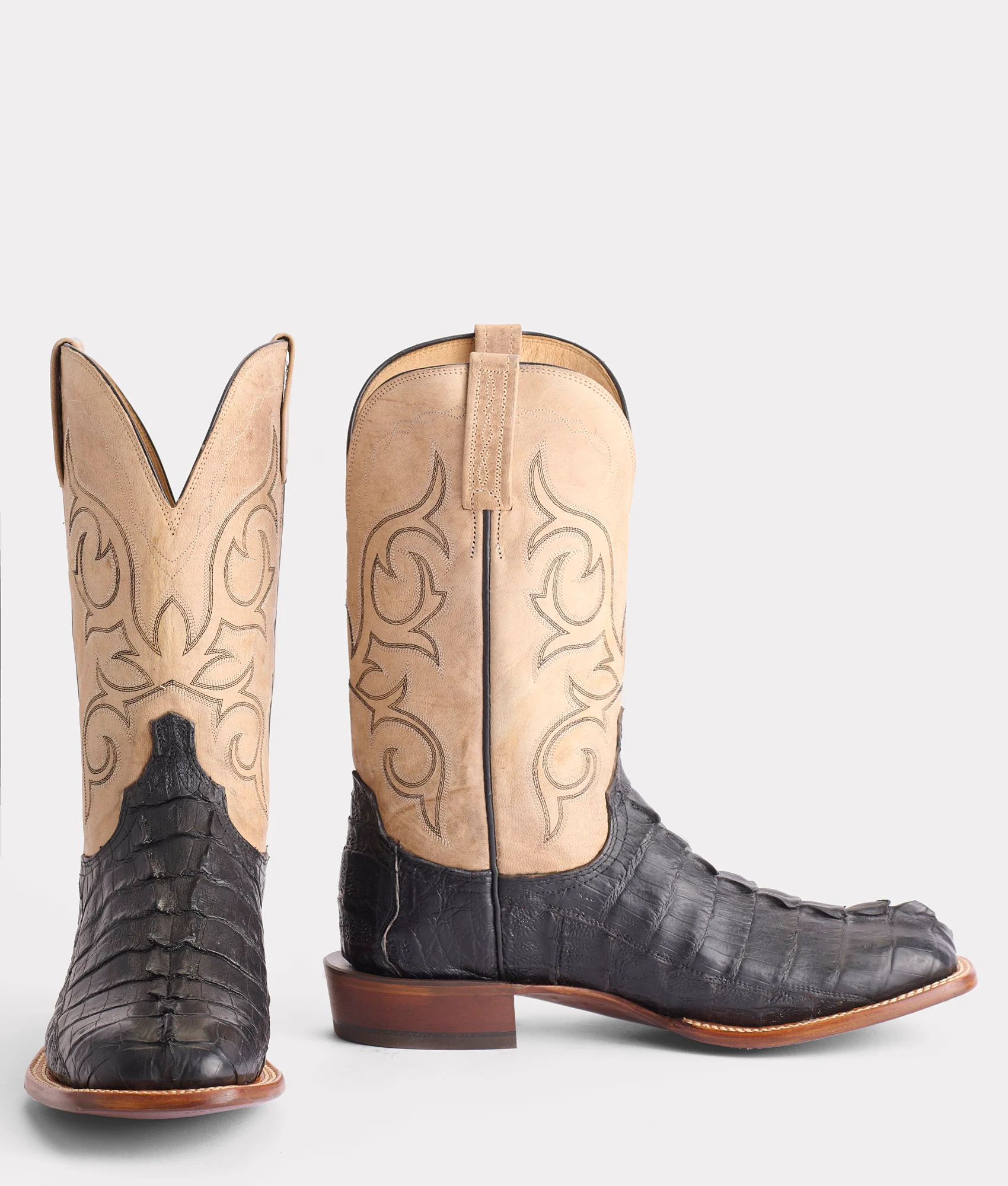 Haan - Black + Pearl Bone