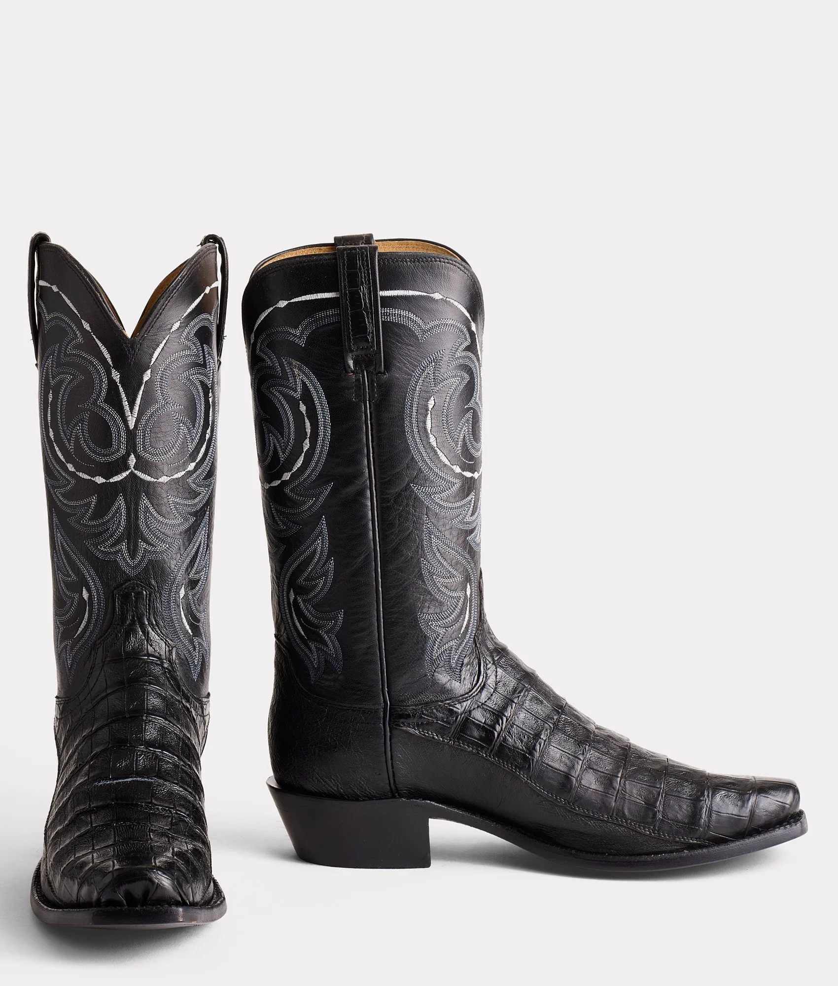 Douglas :: Black