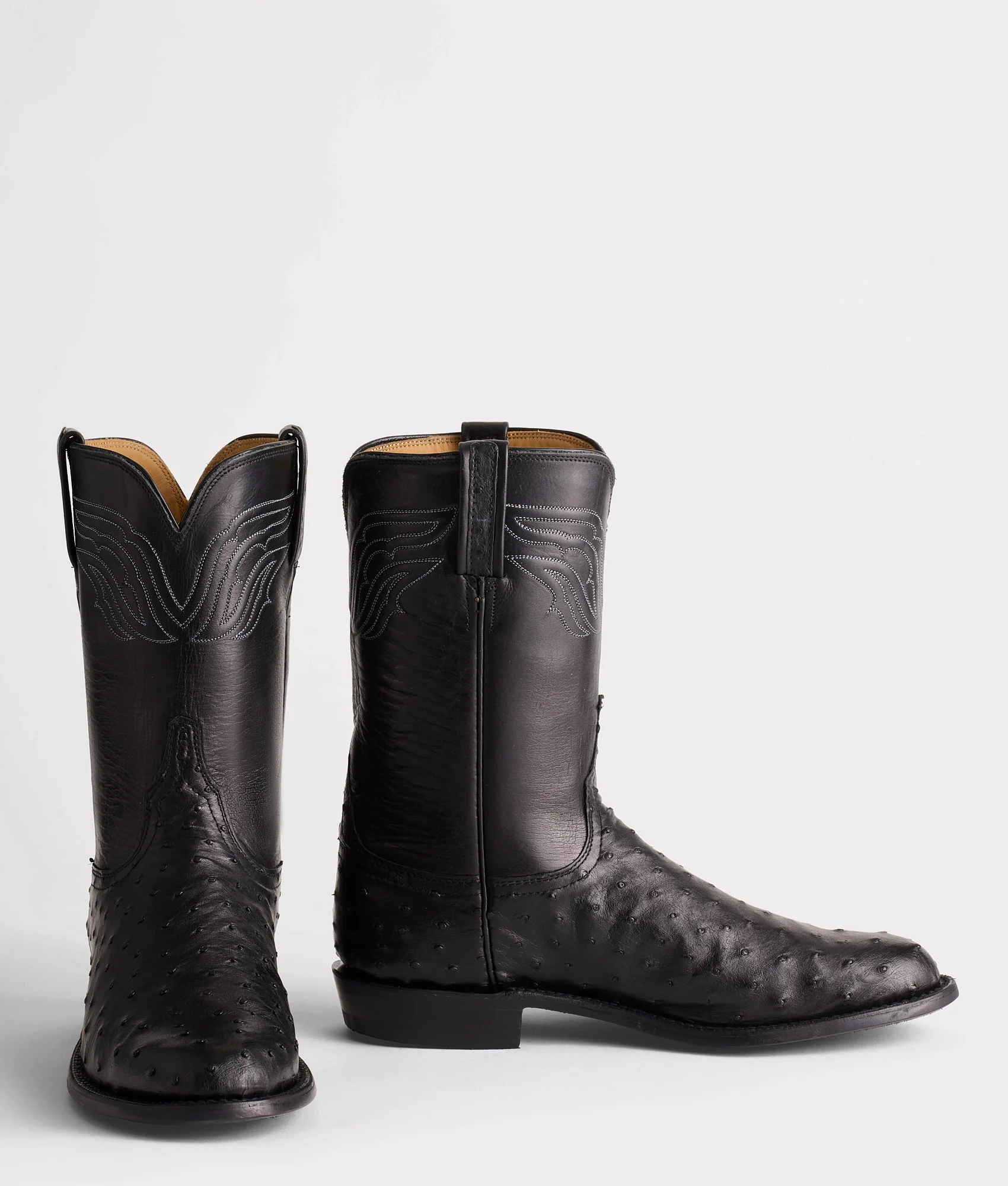 Augustus :: Black