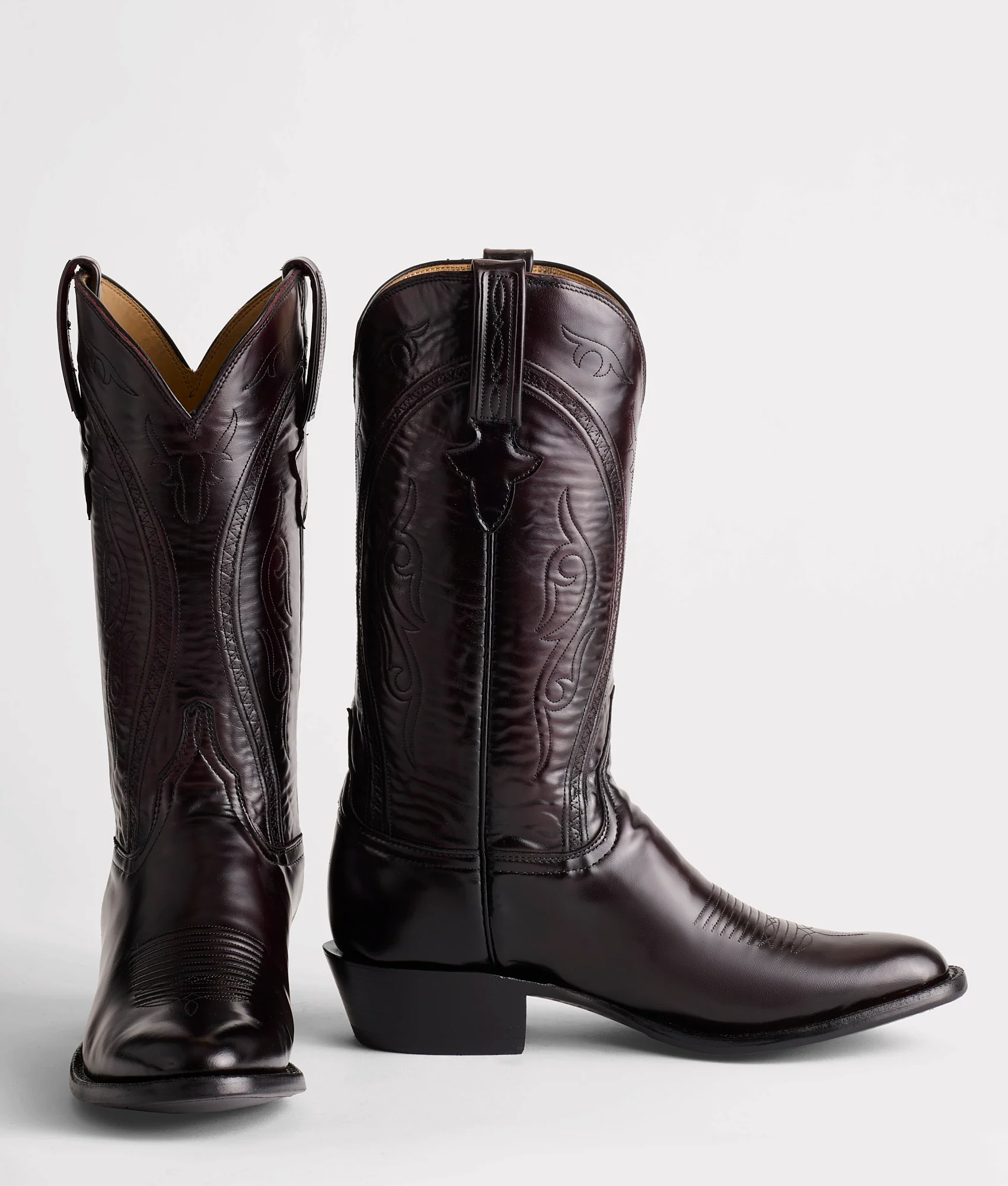 Gavin :: Black Cherry