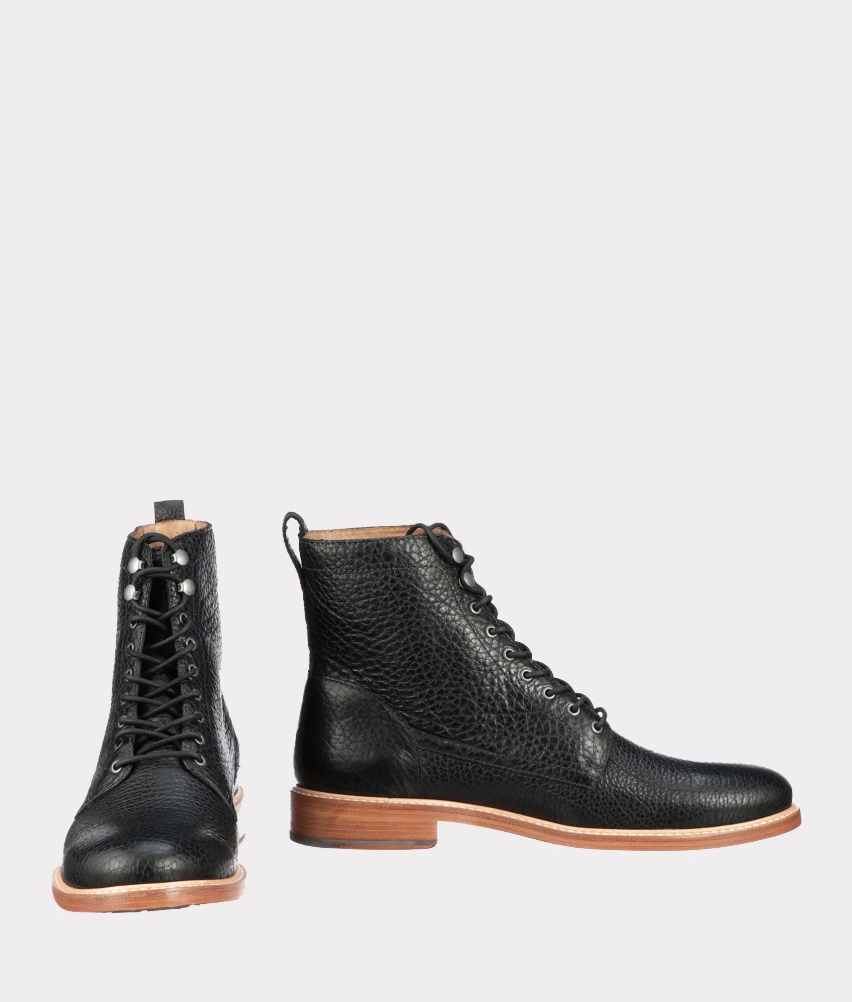 6 Lace Up Derby Boot :: Black