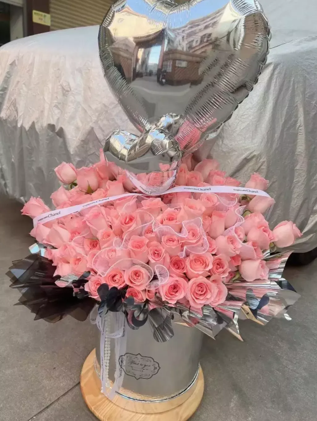 99 Roses Box