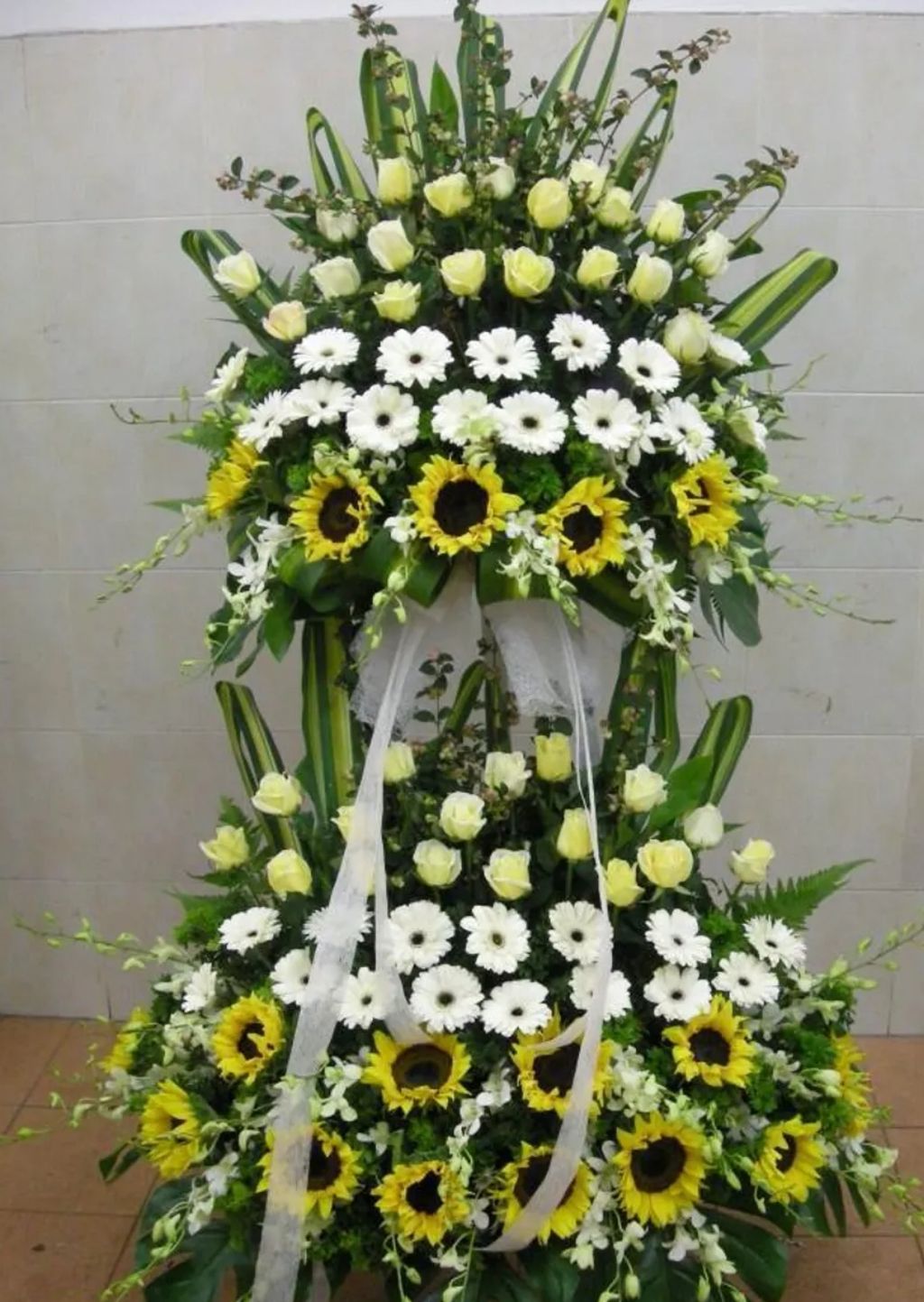 Condolences Stand 105