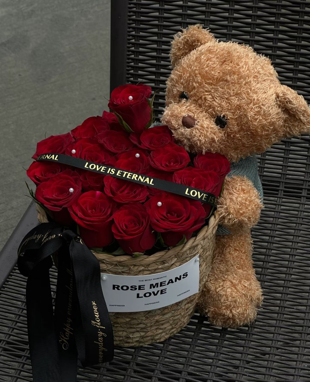 Bear Rose Bucket