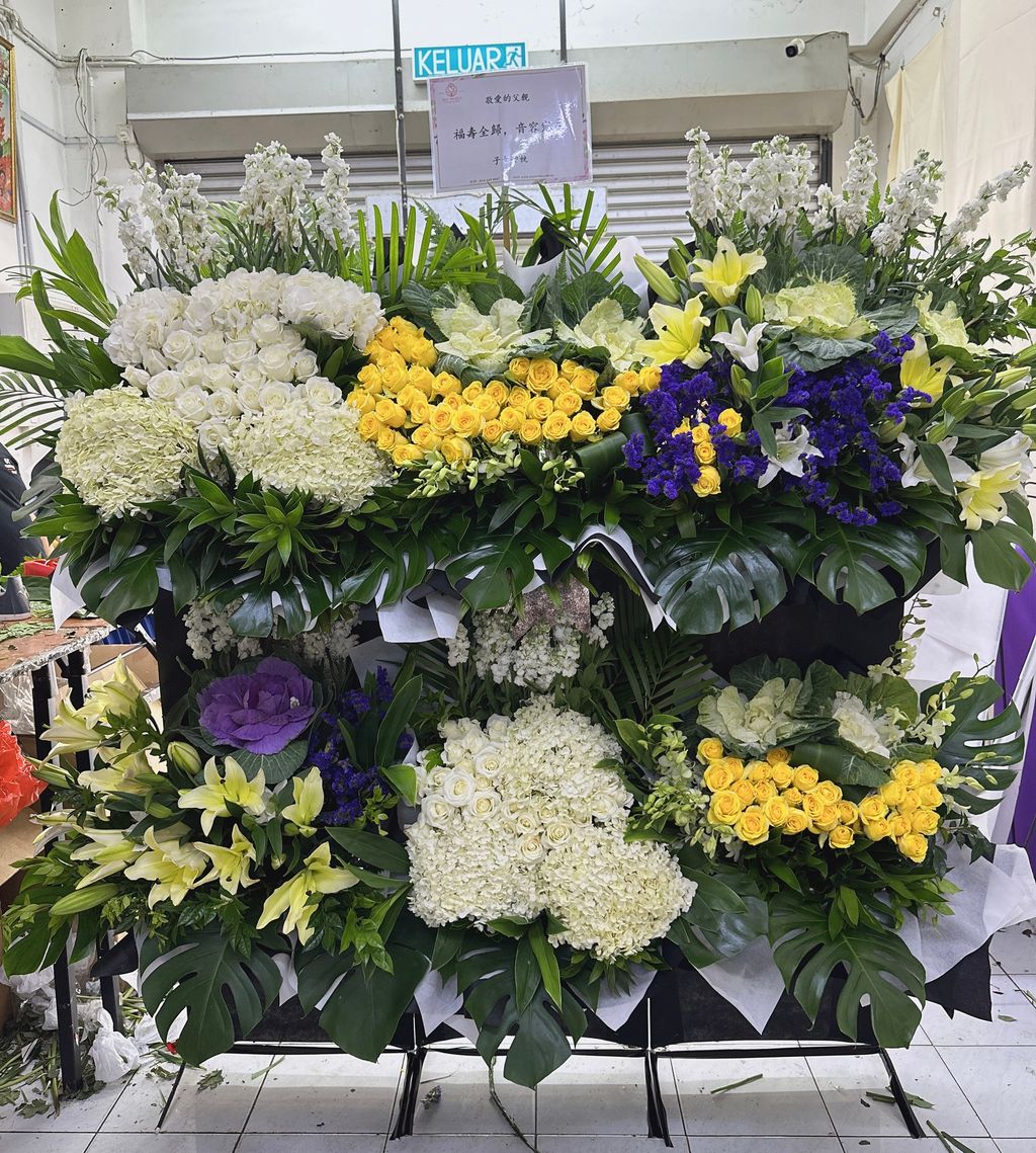Grand Condolences Stand 115