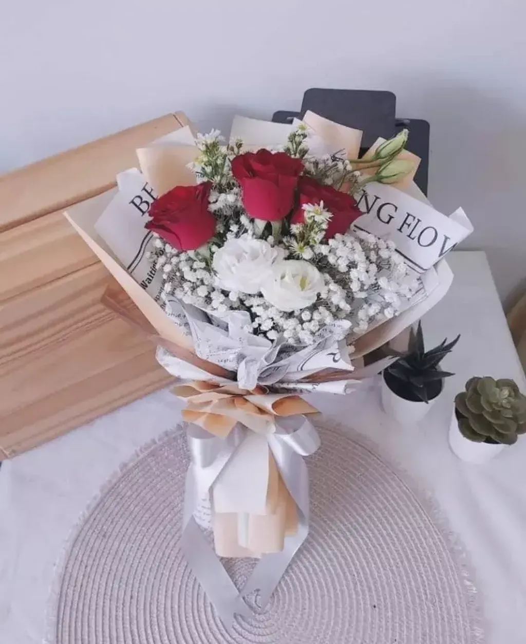 Roses Eustoma Bouquet
