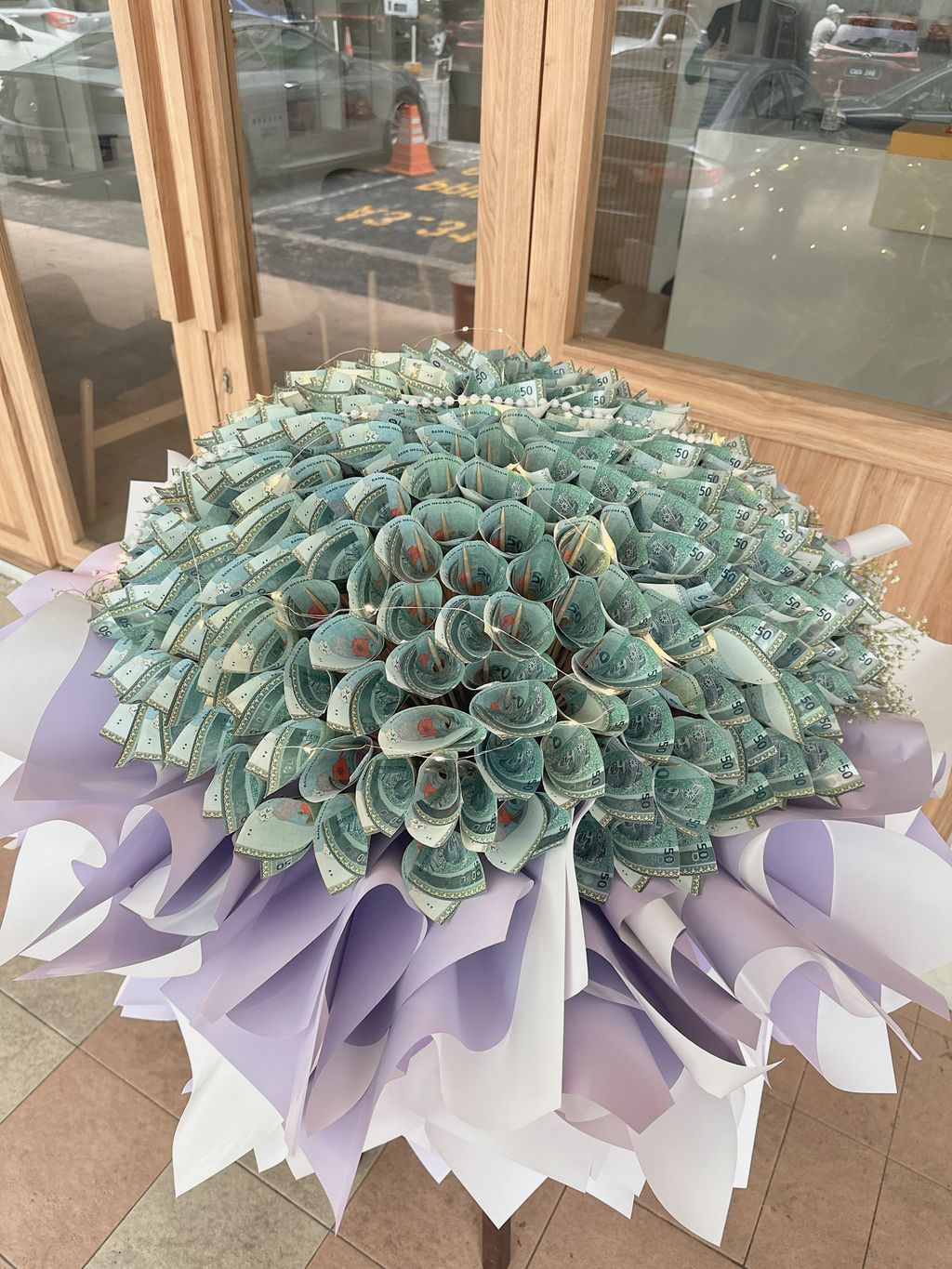 " Cash Big Bouquet"