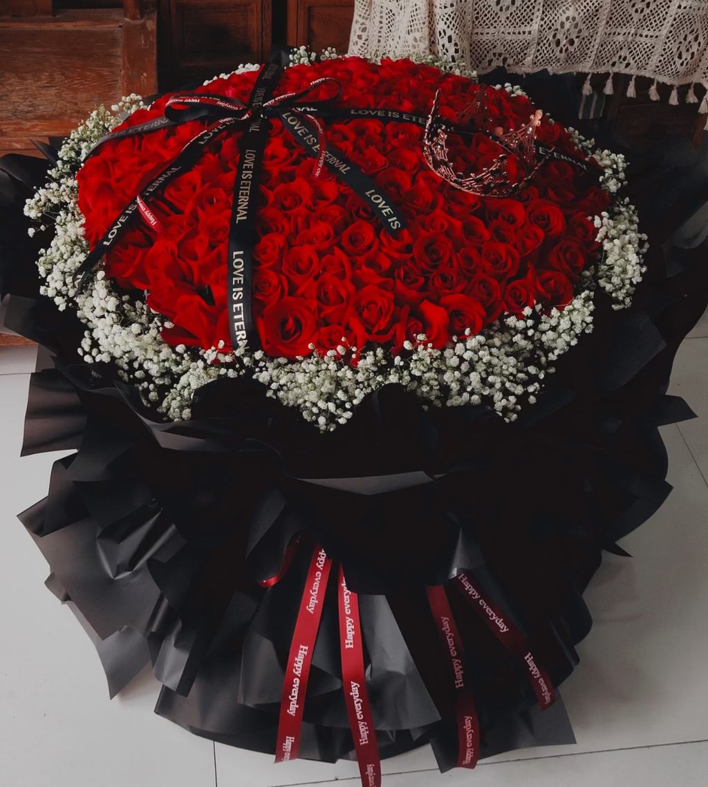 Valentine 199 Red Rose Bouquet
