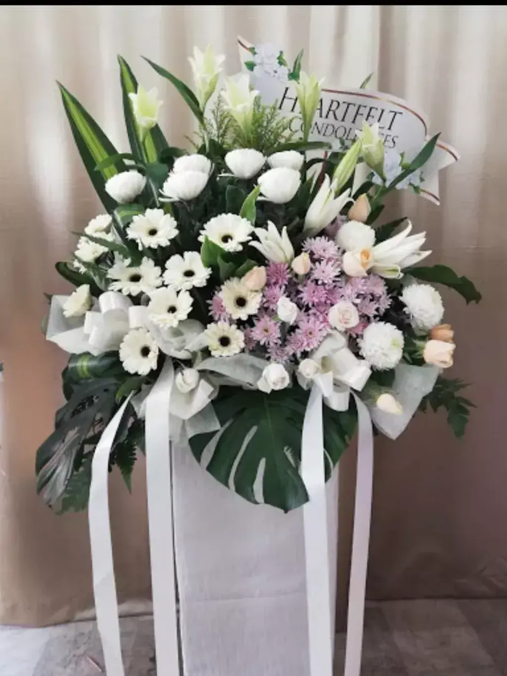 Condolence Stand 52