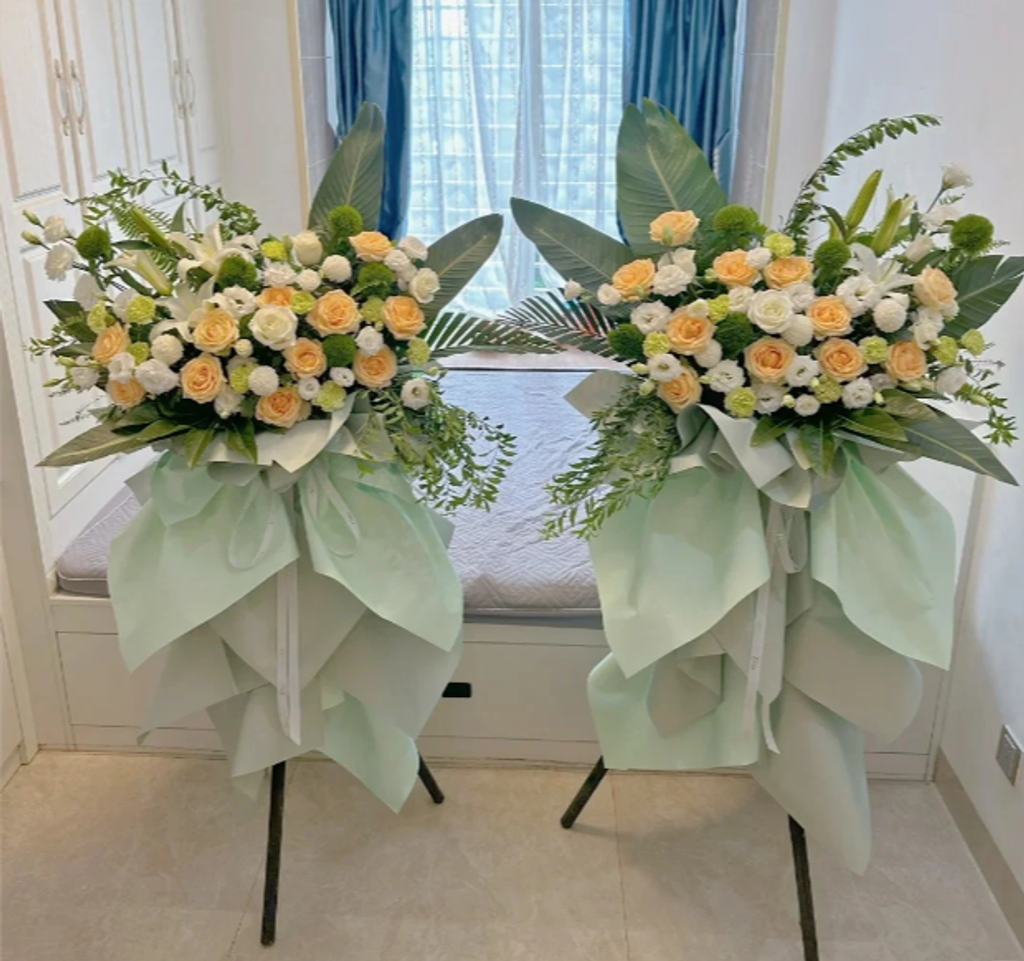 Green Theme Opening Flower 219