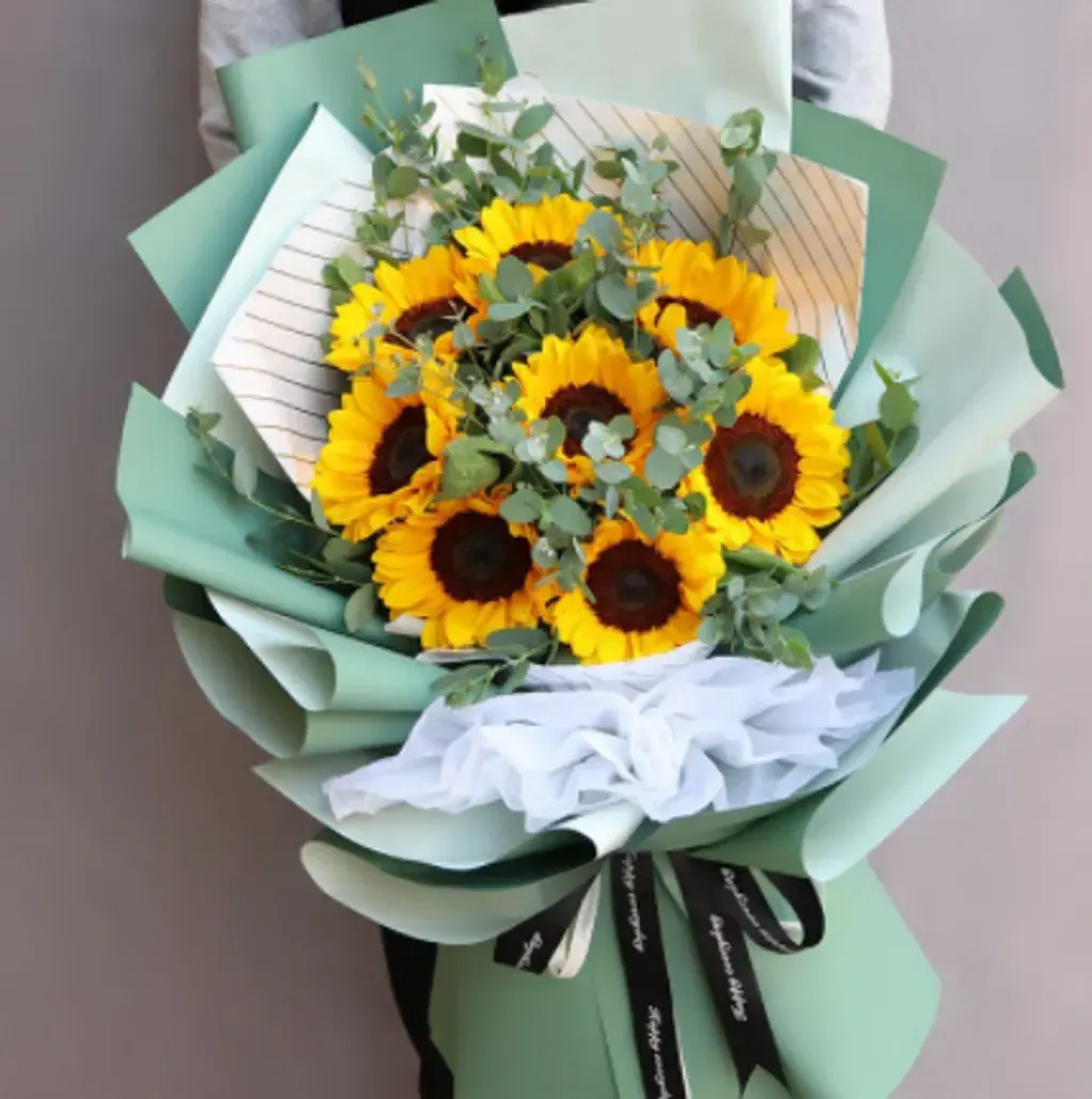 Sunflower Bouquet 80