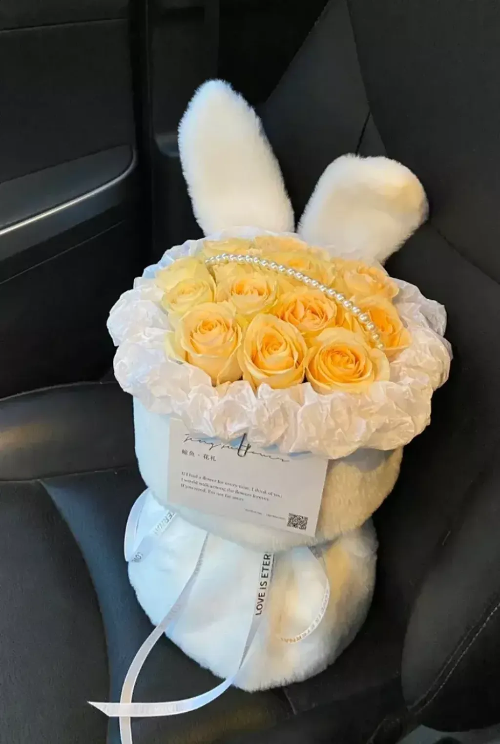 Champagne Roses Bunny Bouquet 01