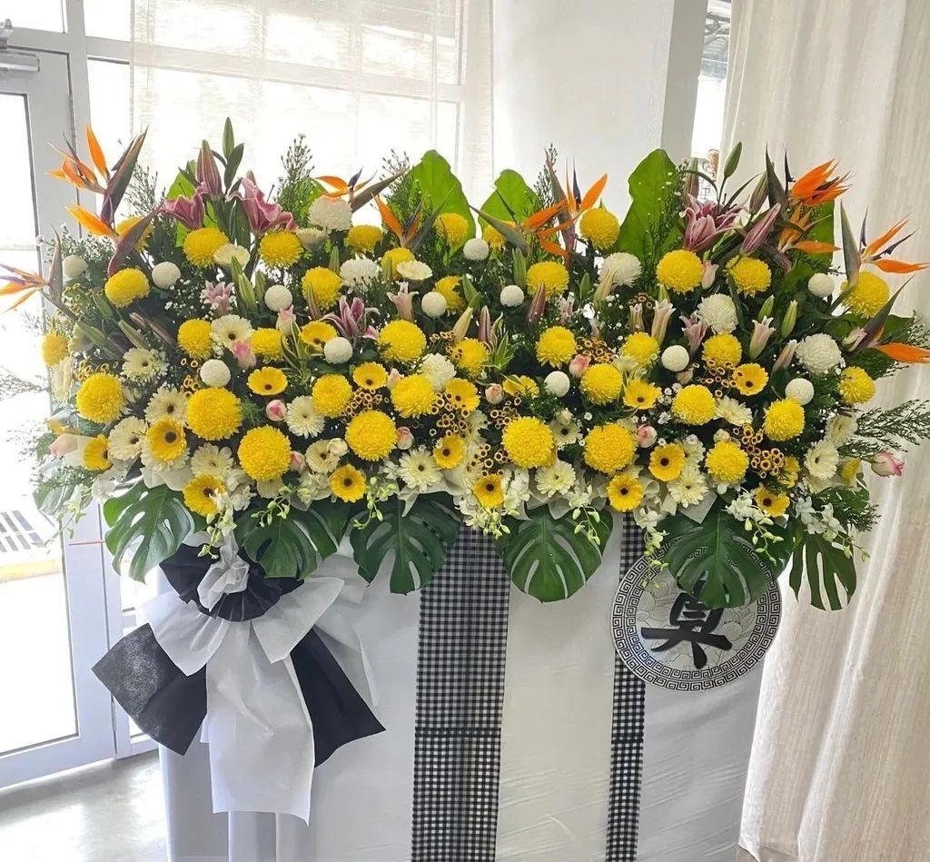 Premium Condolences Stand 170