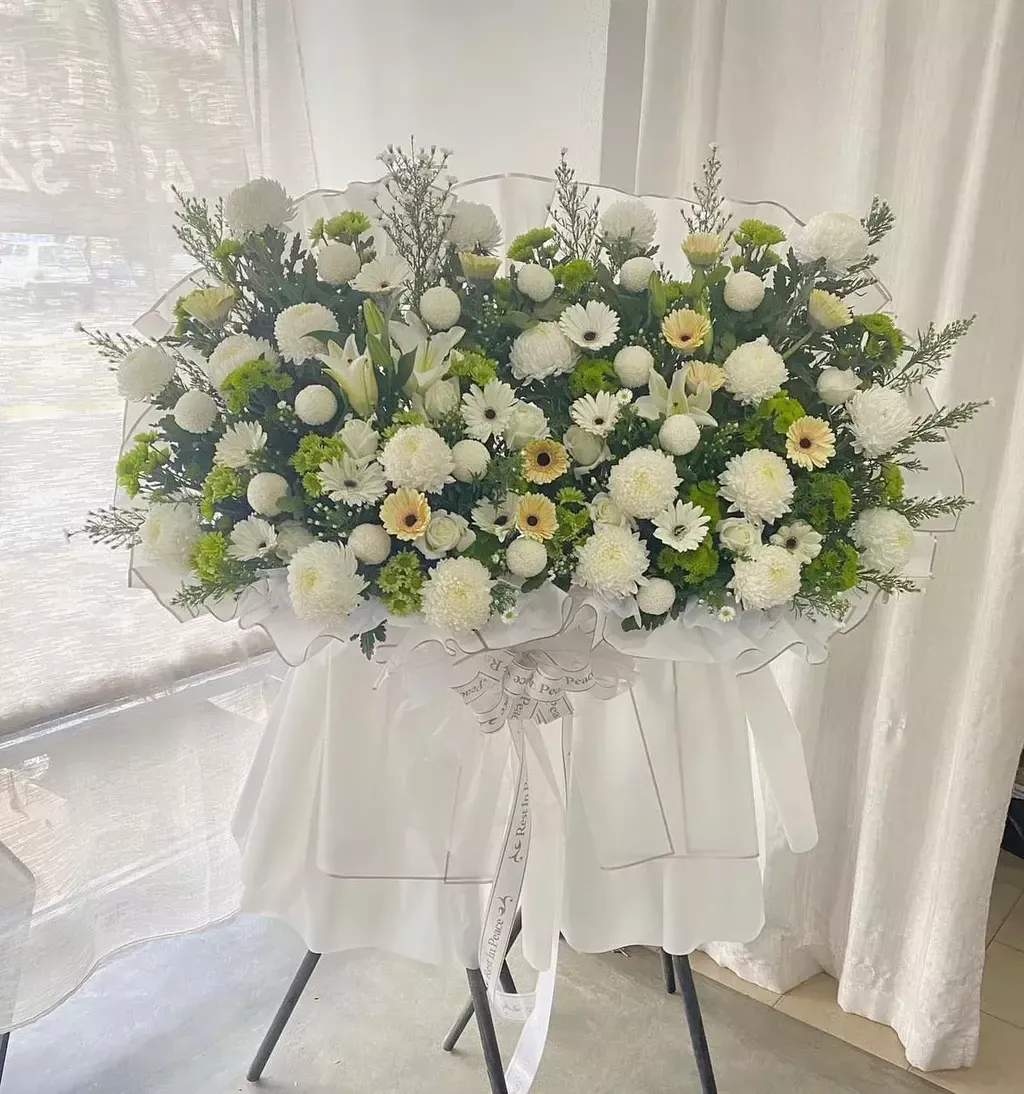 Condolences Stand 135