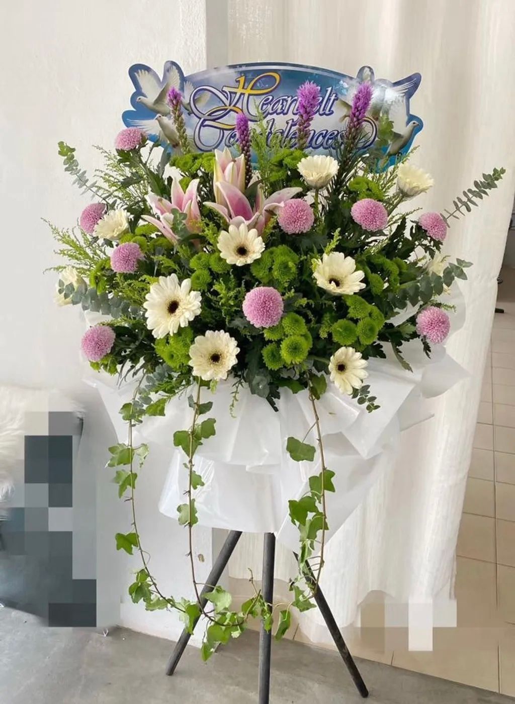 Condolences Stand 114