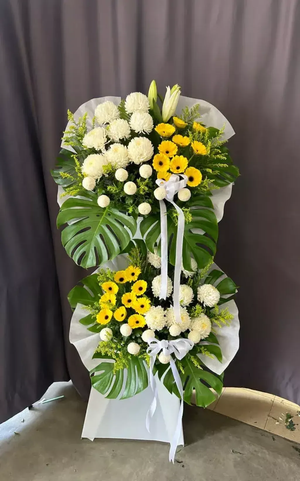 Condolence Stand 19