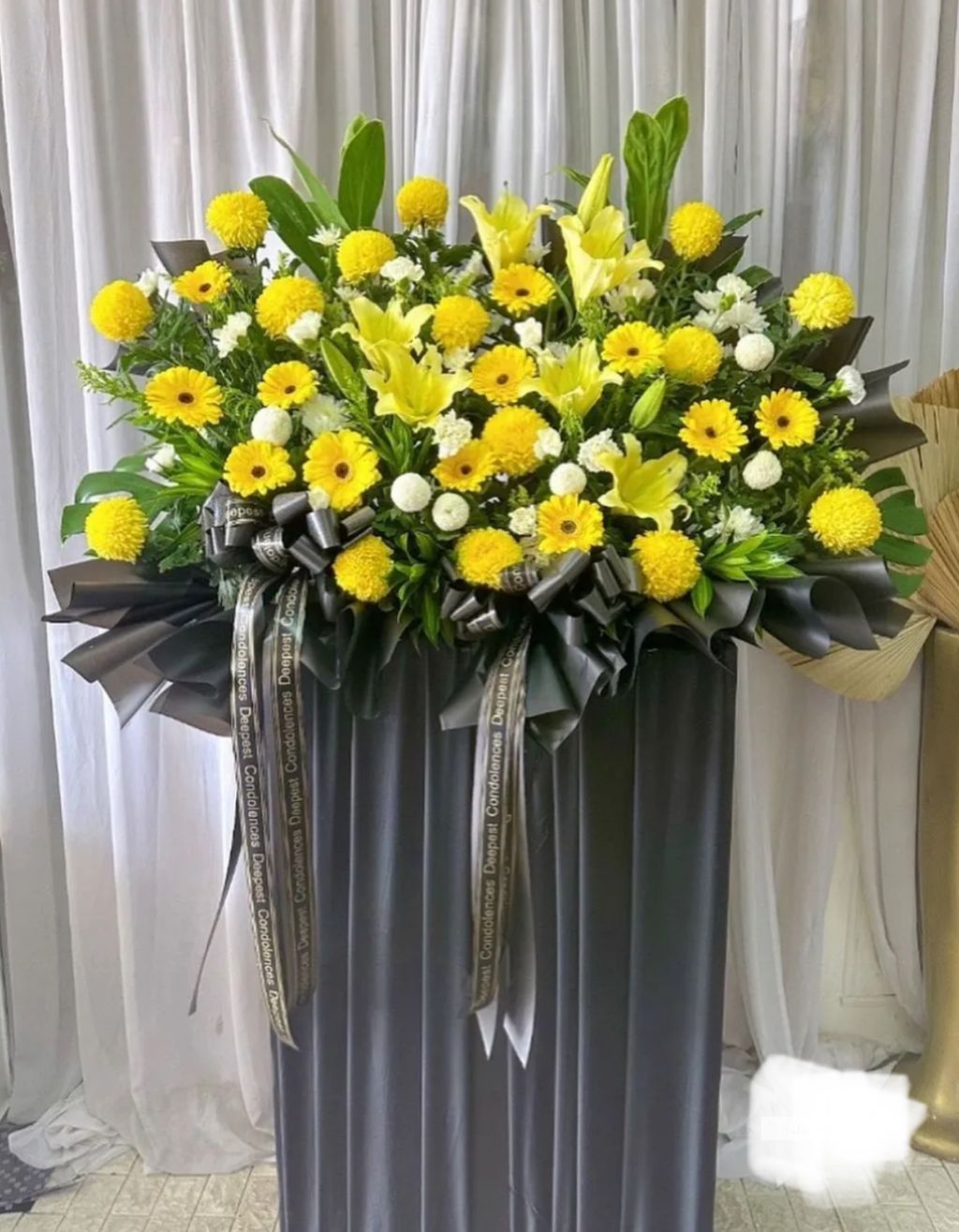 Condolences Stand 94