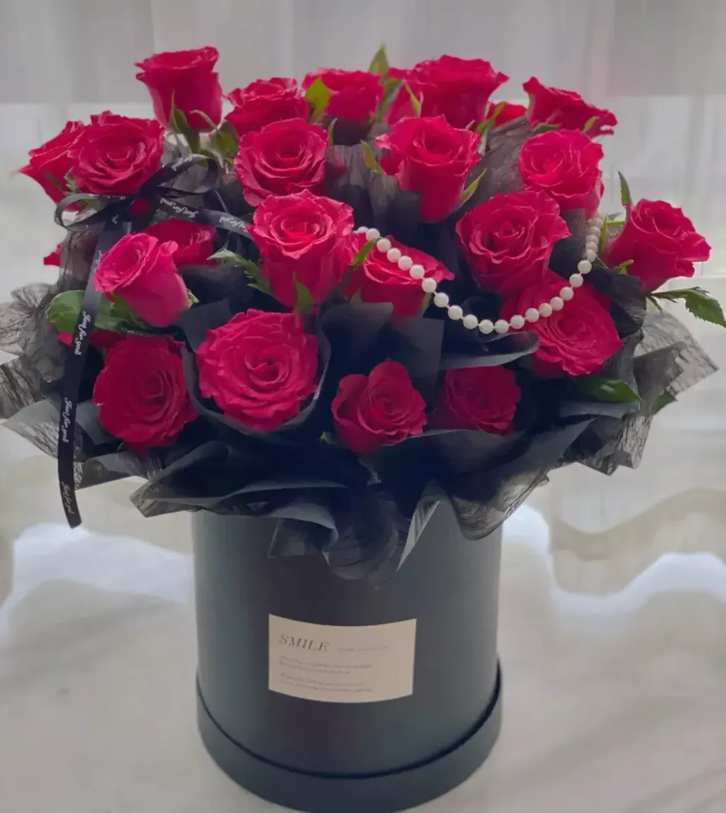 33 Red Roses Bucket