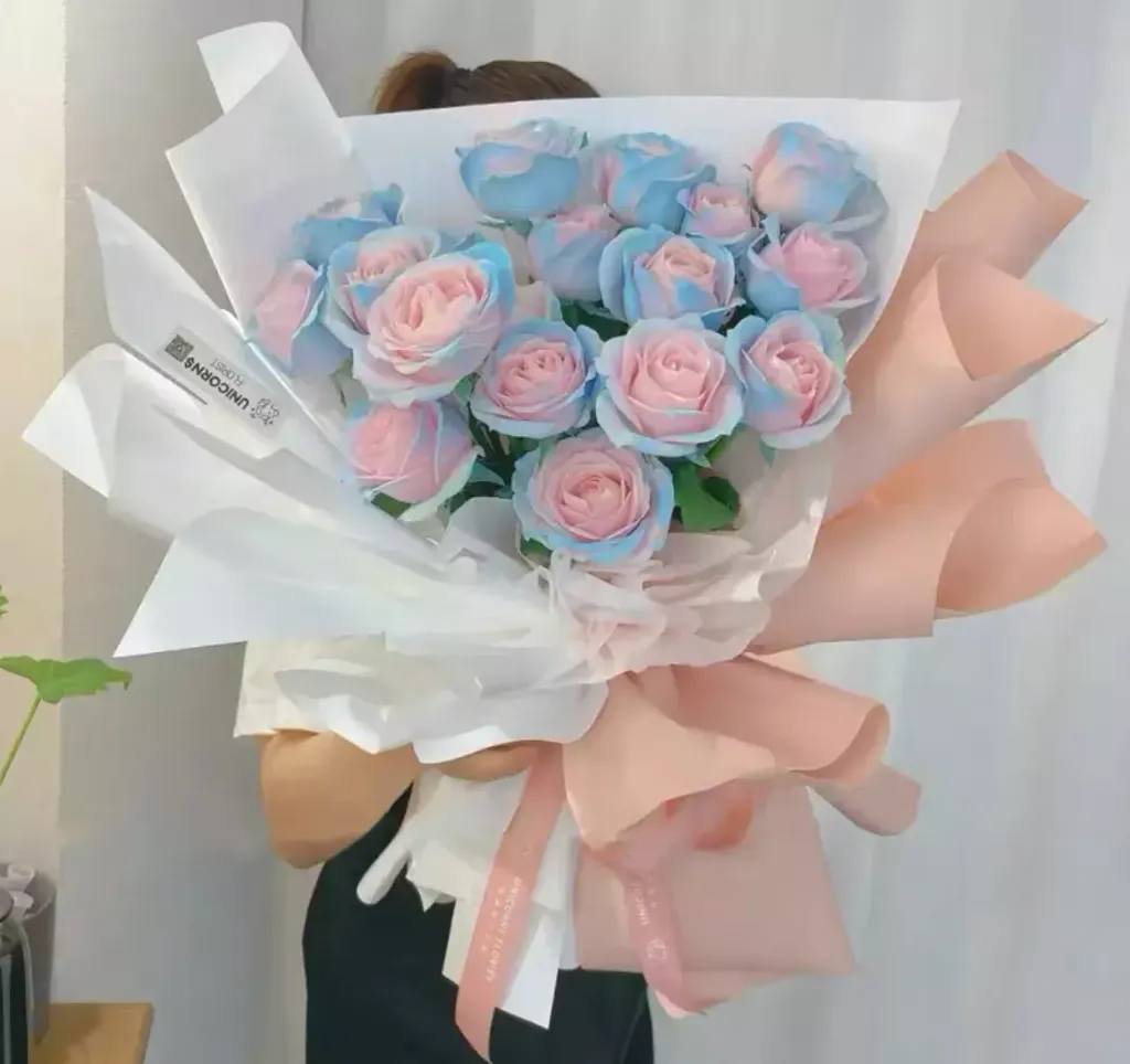 2 Tones Roses Bouquet 11