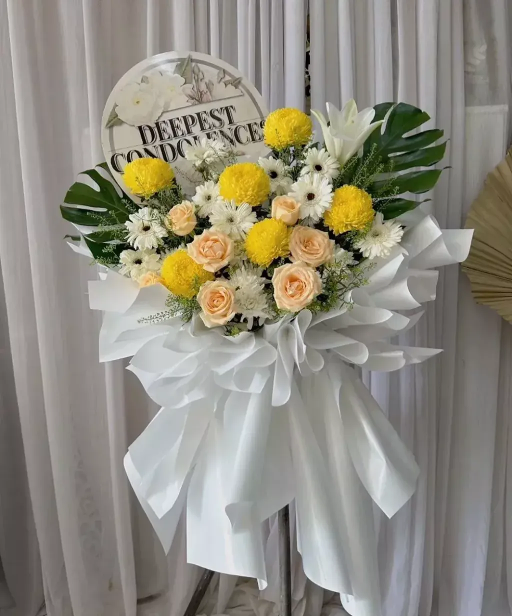 Condolence Stand 13