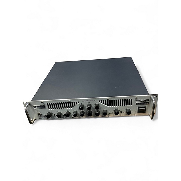Fender Used Fender 800 PRO Bass Amp Head.gc