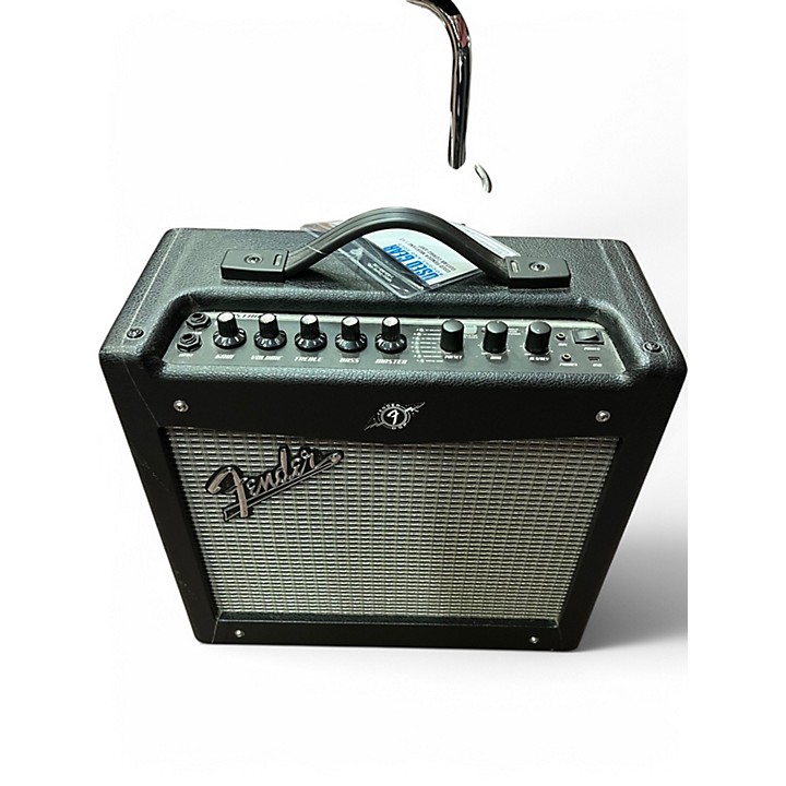 Used Fender mustang 1 v2 Guitar Combo Amp