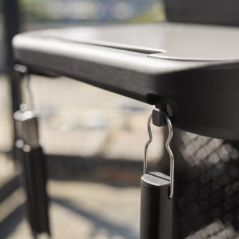 Spirit® E-210 Gas Grill (Liquid Propane)